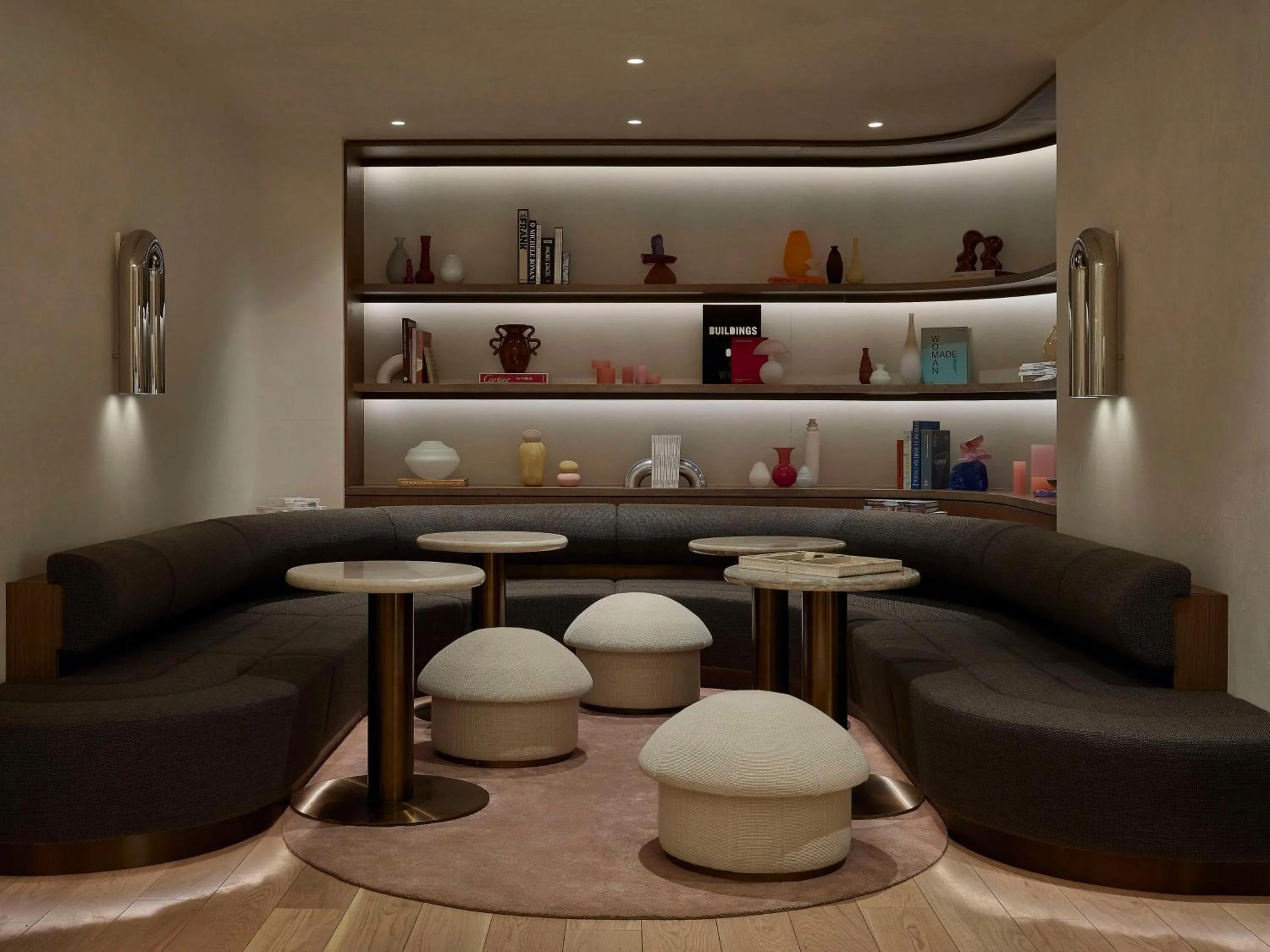 Lobby or reception in Vogue Hotel Montreal Downtown, Curio Collection by Hilton