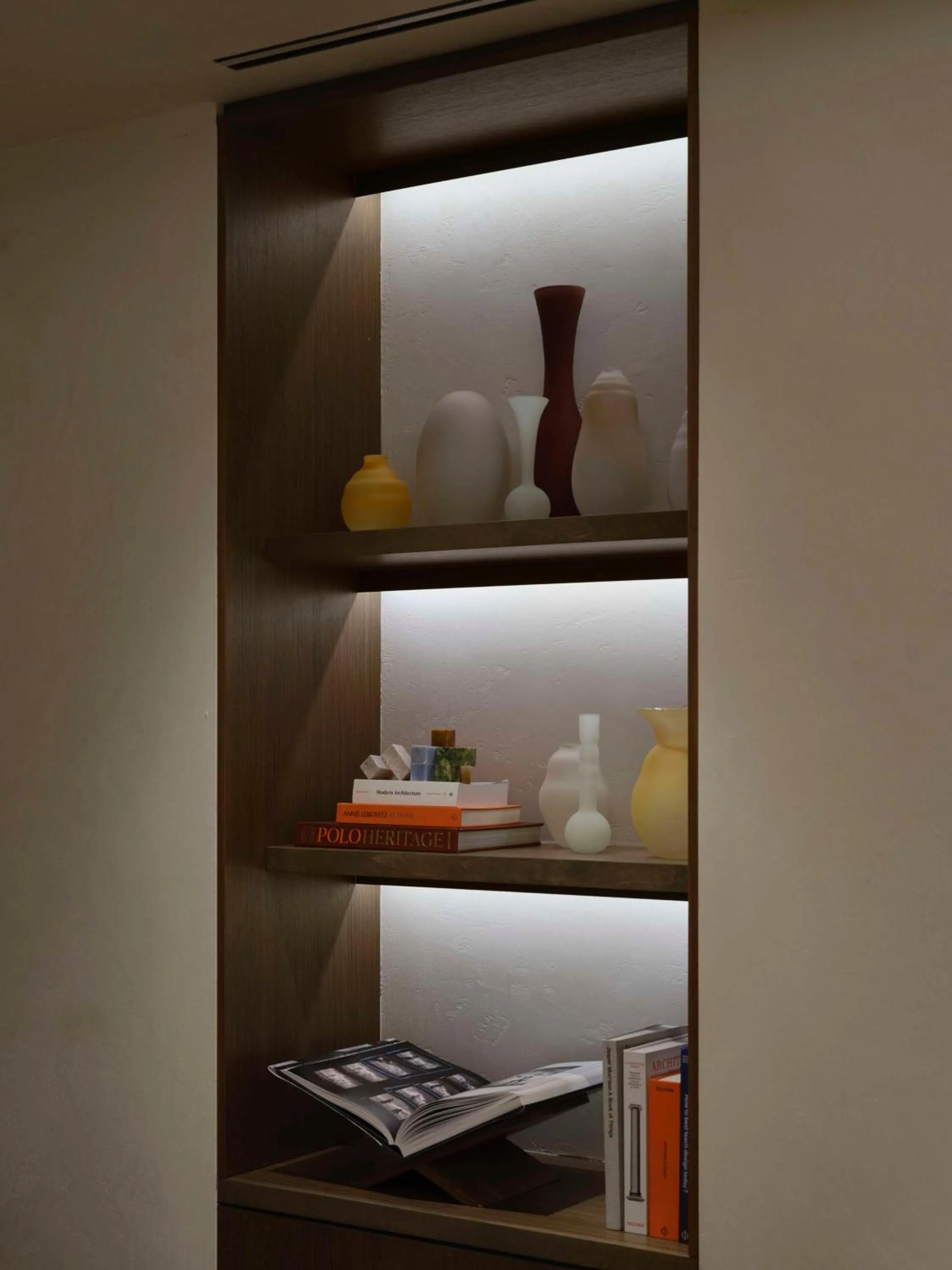 Lobby or reception in Vogue Hotel Montreal Downtown, Curio Collection by Hilton