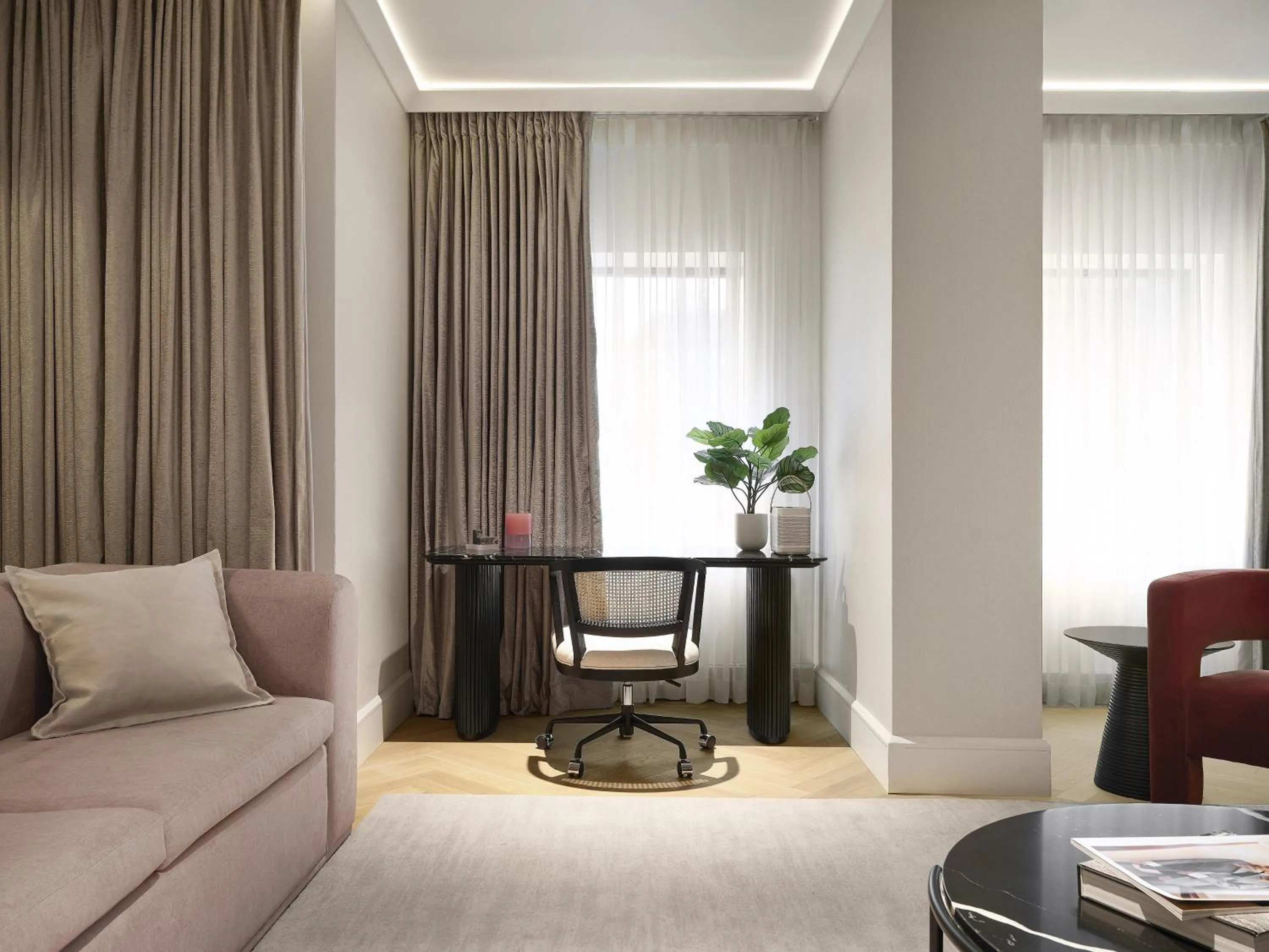 Bedroom in Vogue Hotel Montreal Downtown, Curio Collection by Hilton