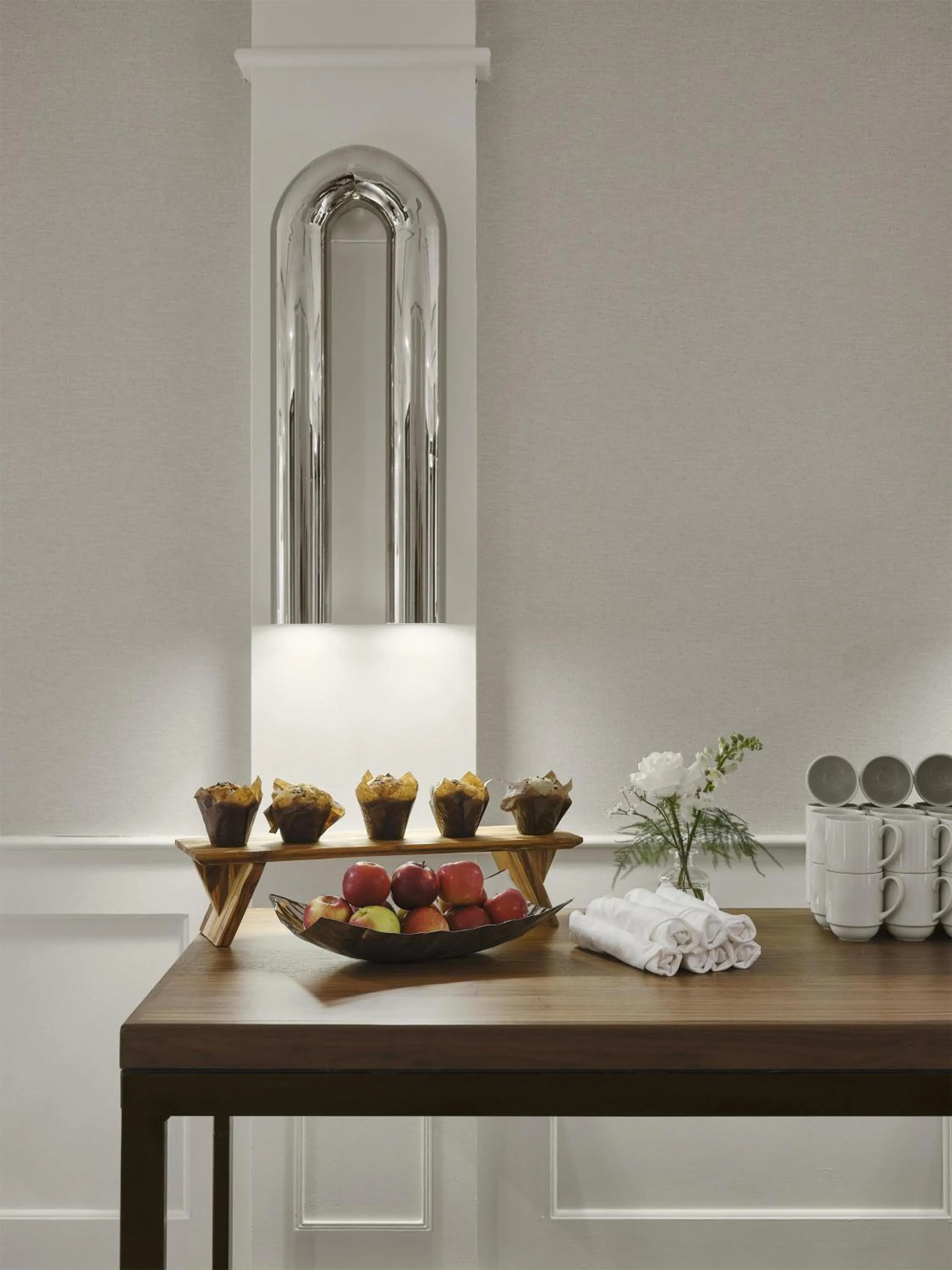 Meeting/conference room in Vogue Hotel Montreal Downtown, Curio Collection by Hilton