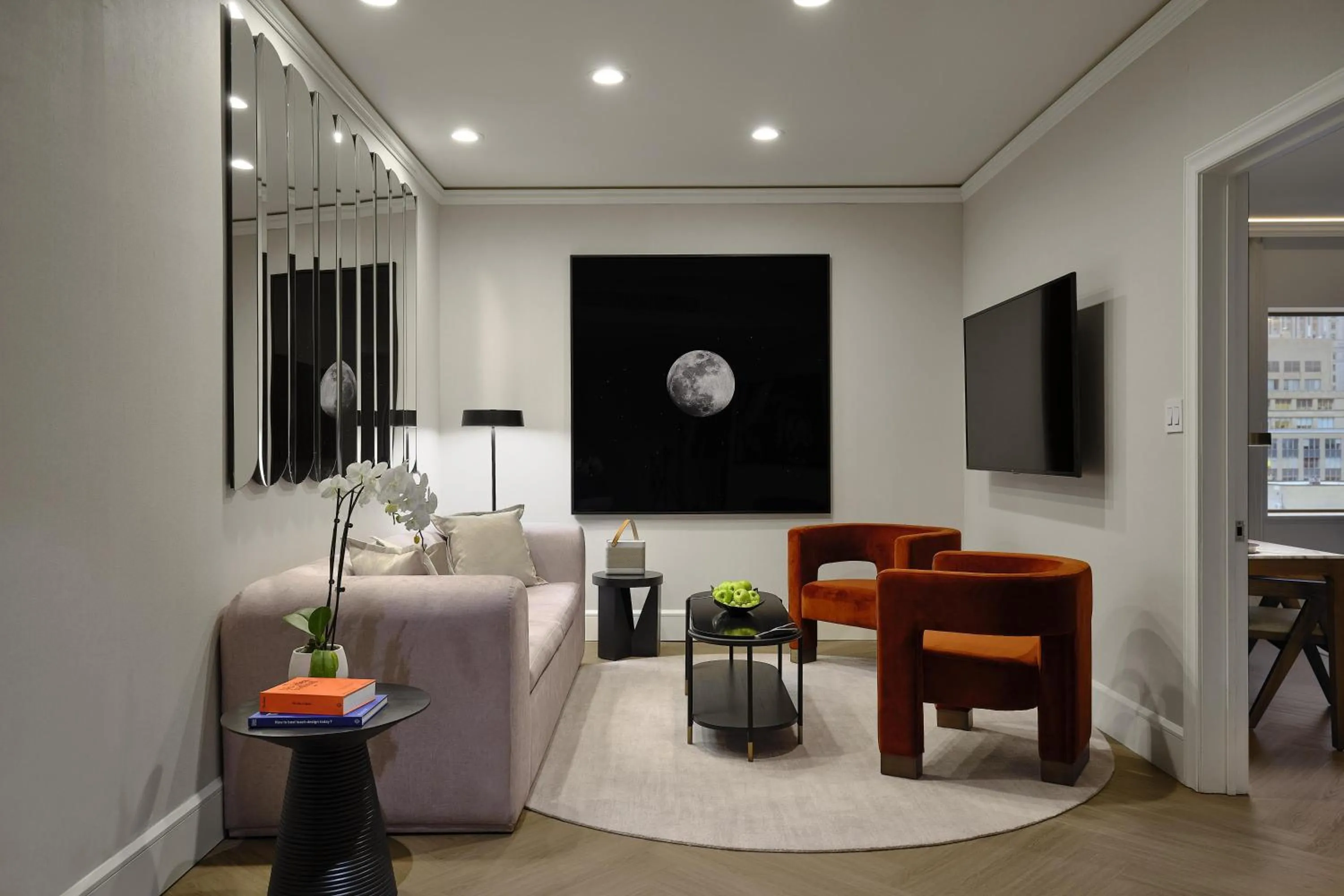 Living room in Vogue Hotel Montreal Downtown, Curio Collection by Hilton