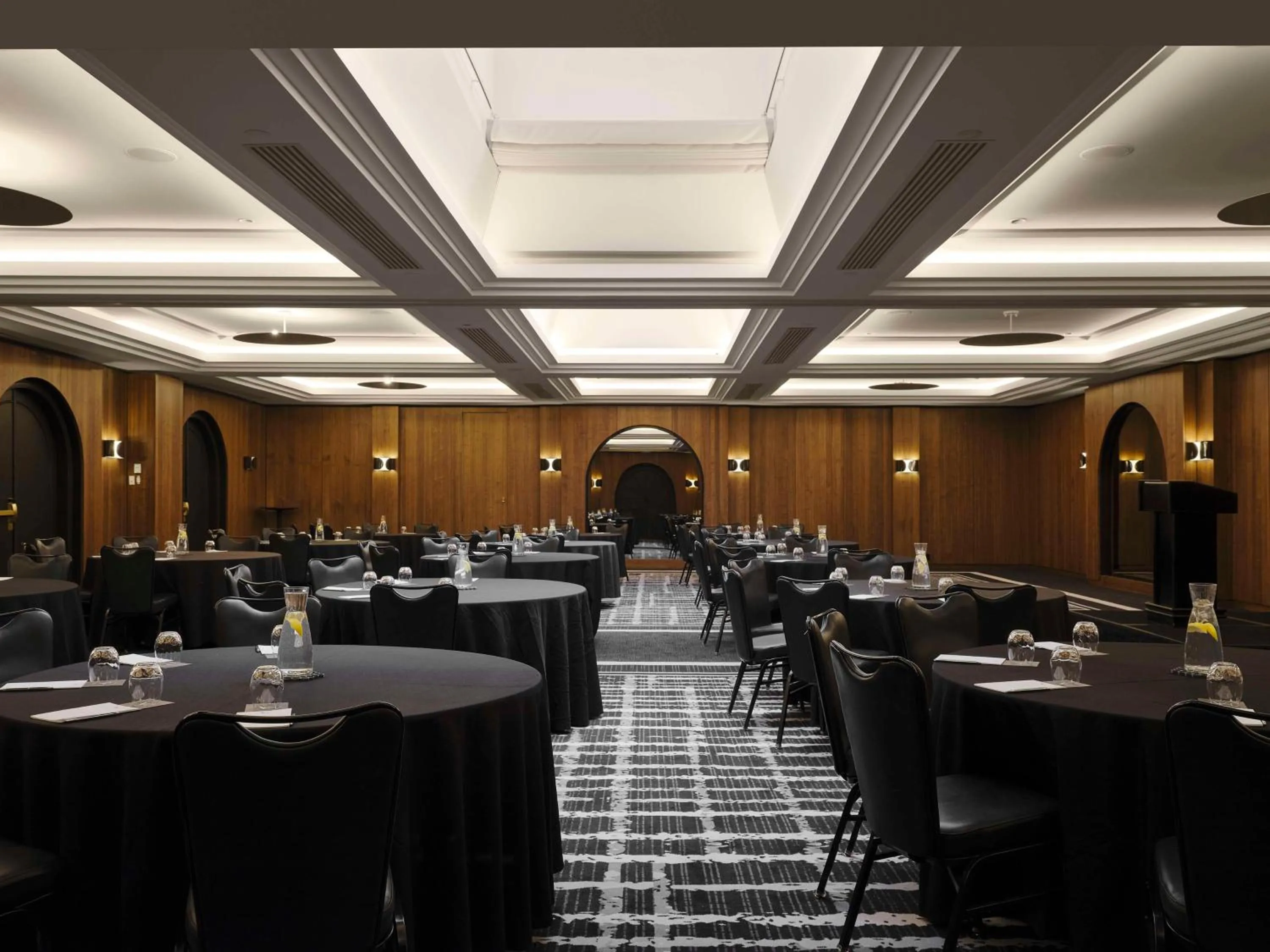 Meeting/conference room in Vogue Hotel Montreal Downtown, Curio Collection by Hilton