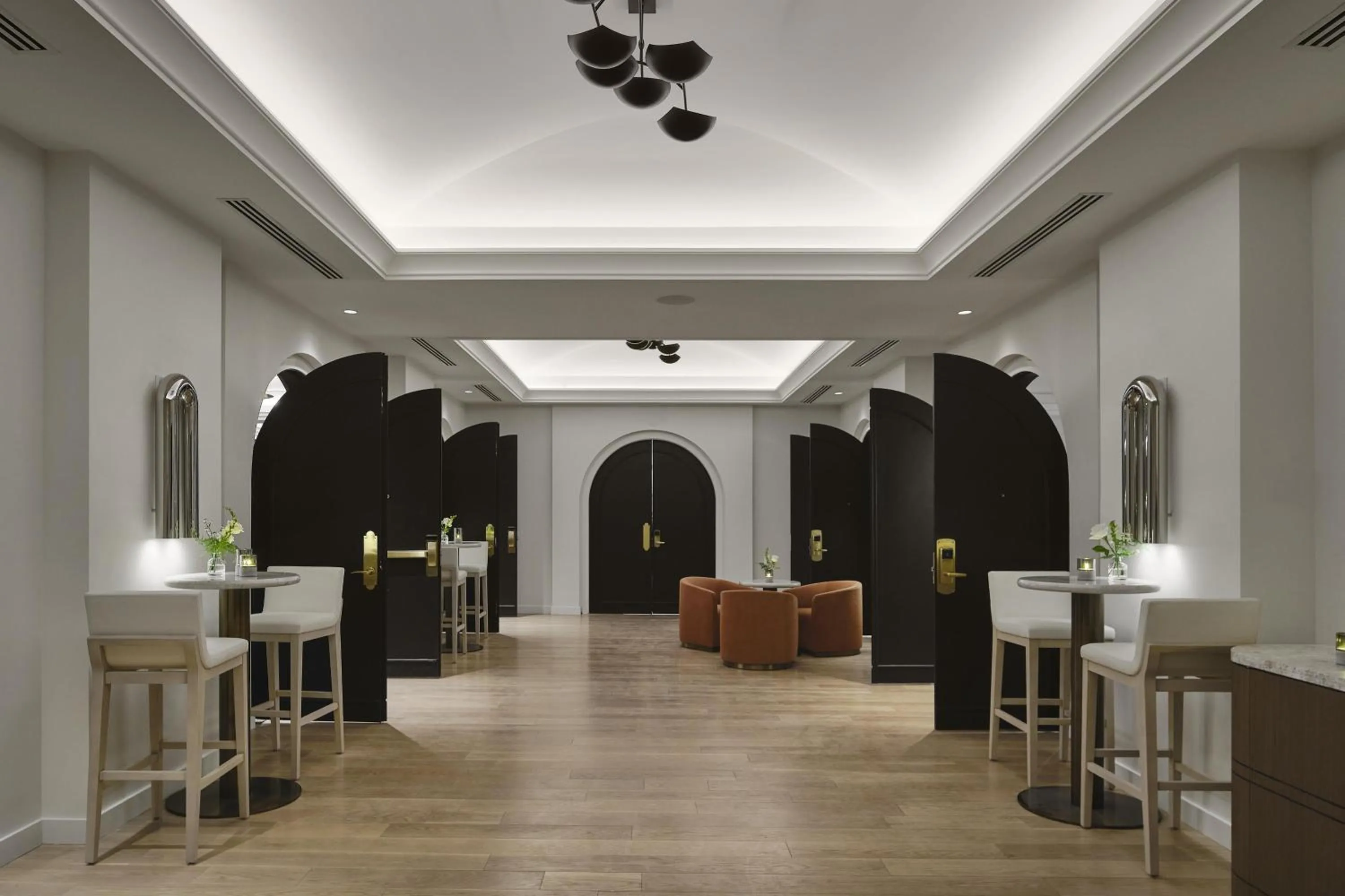 Meeting/conference room in Vogue Hotel Montreal Downtown, Curio Collection by Hilton