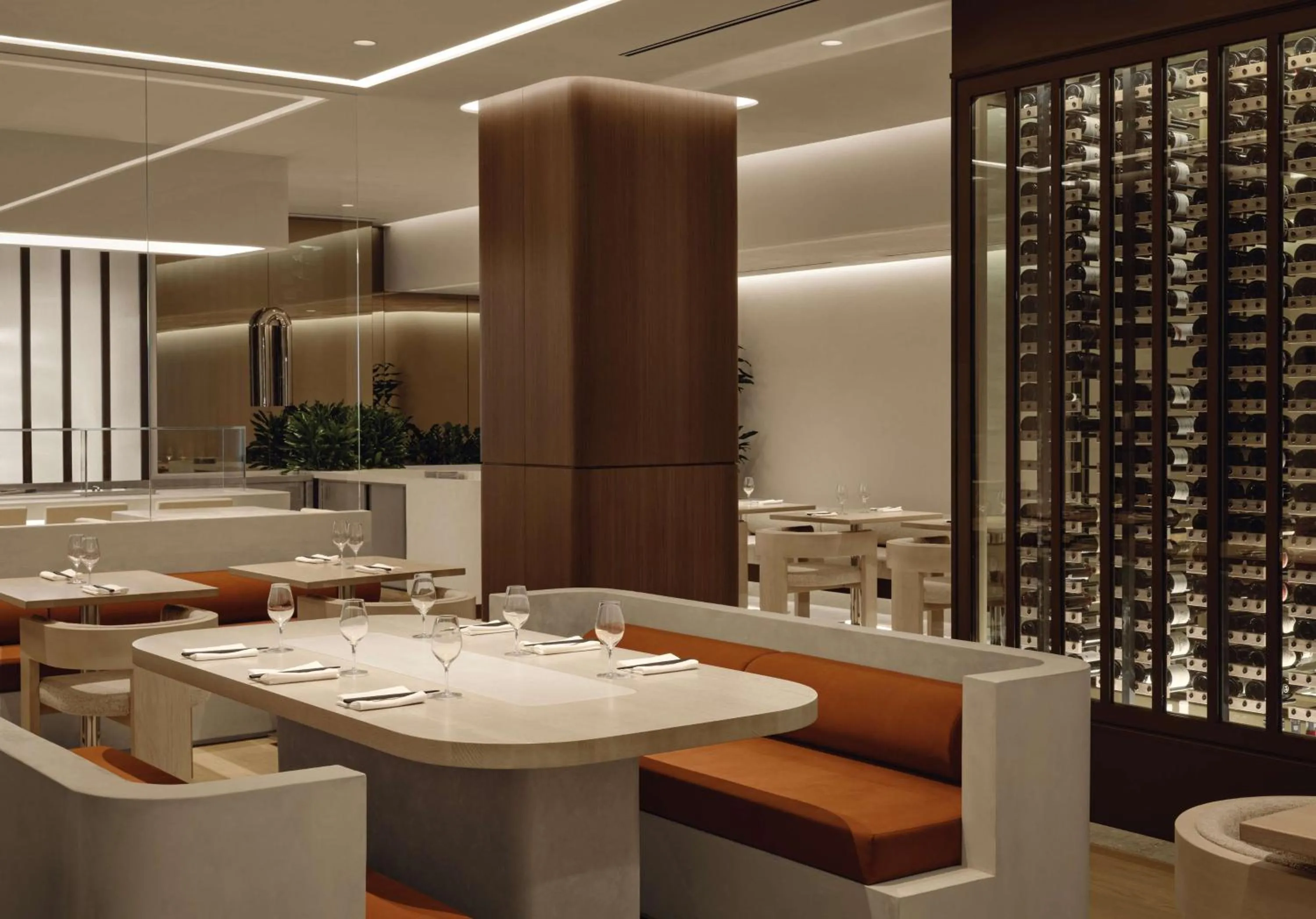 Restaurant/places to eat in Vogue Hotel Montreal Downtown, Curio Collection by Hilton