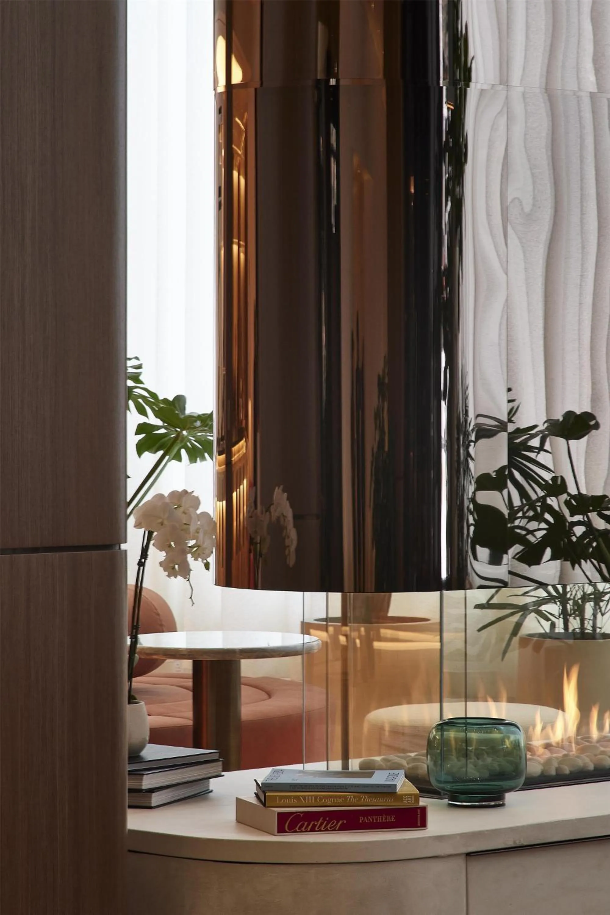 Lobby or reception in Vogue Hotel Montreal Downtown, Curio Collection by Hilton