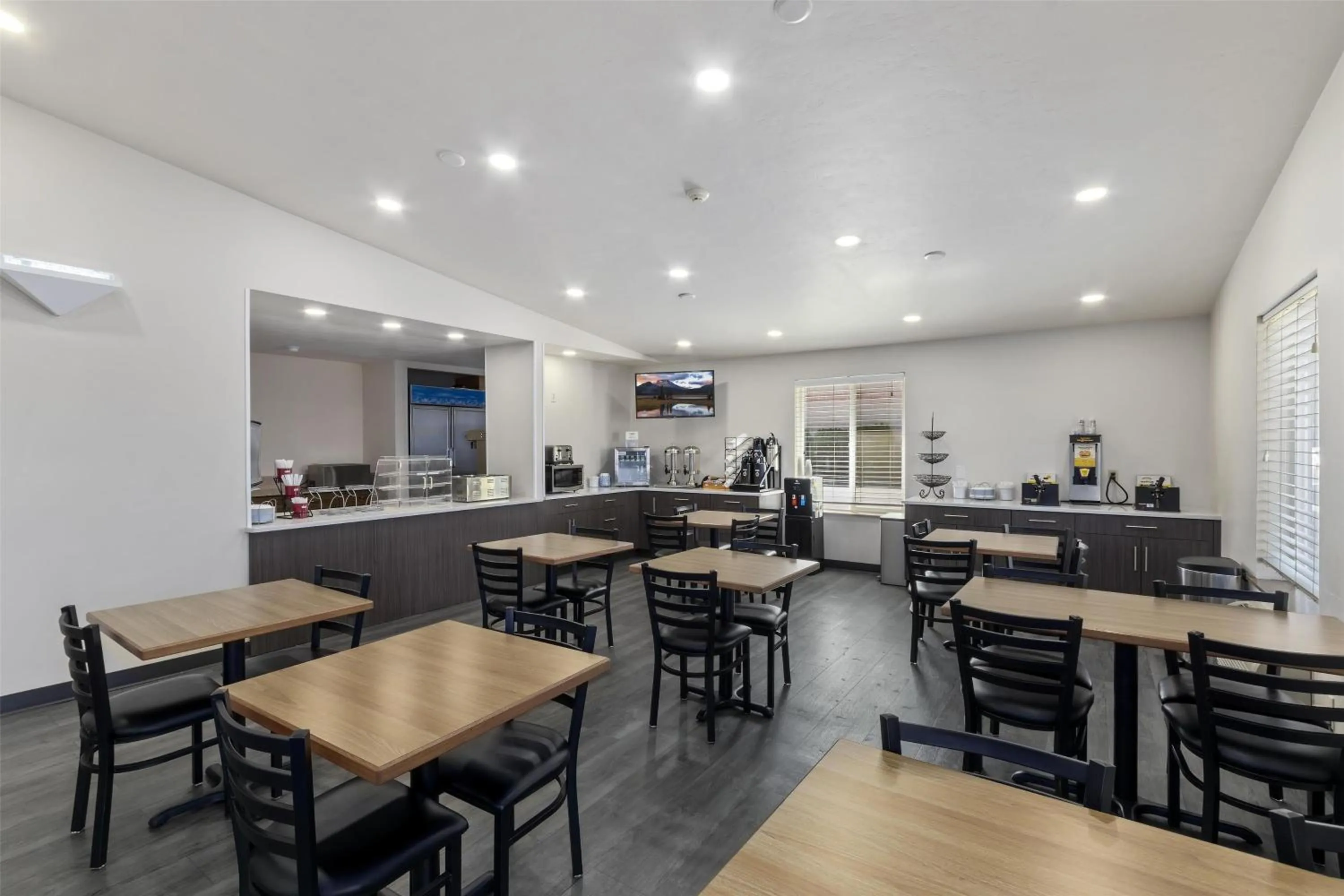 Breakfast in SureStay Hotel by Best Western Twin Falls