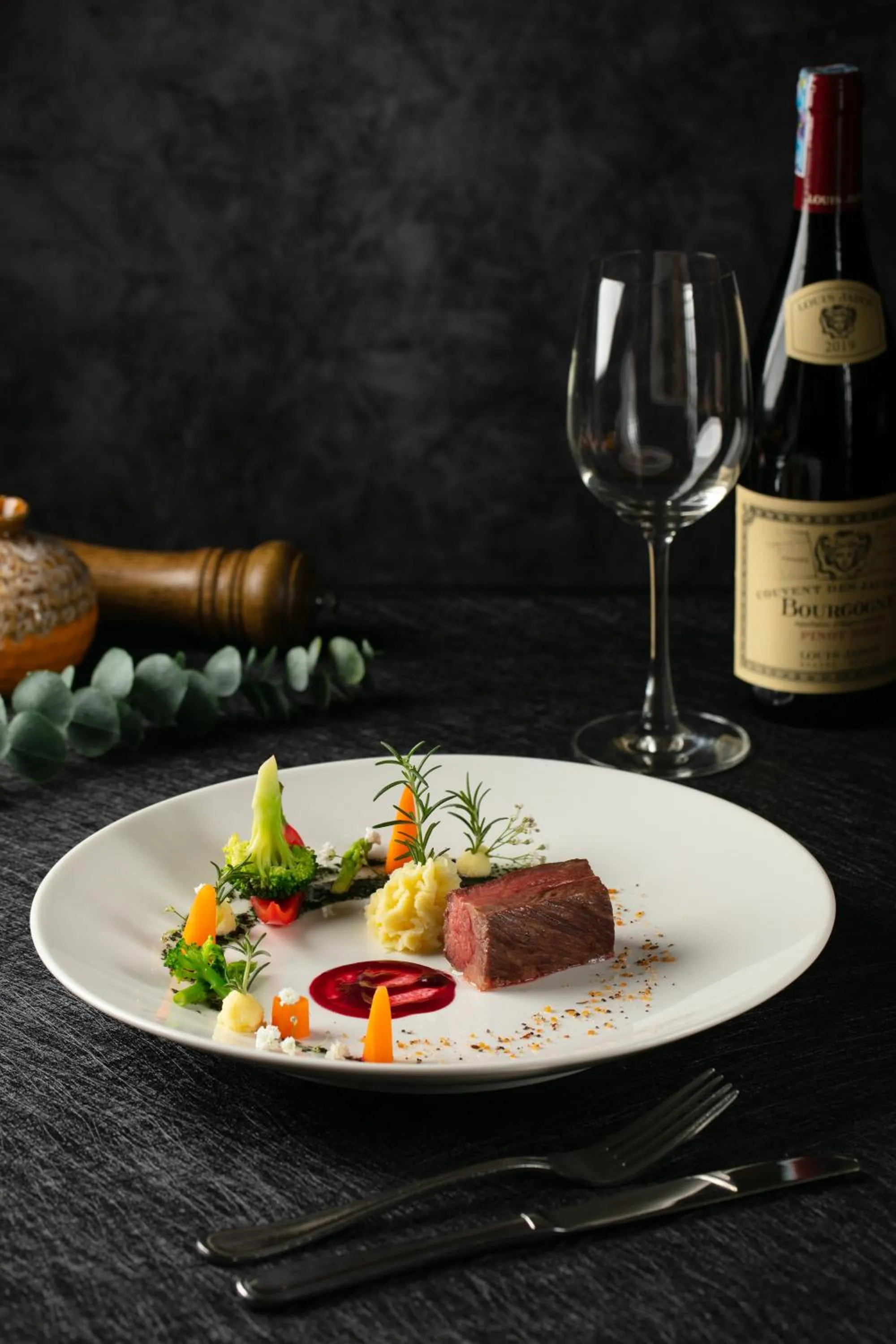 Food and drinks in Nam Cuong Hai Duong Hotel