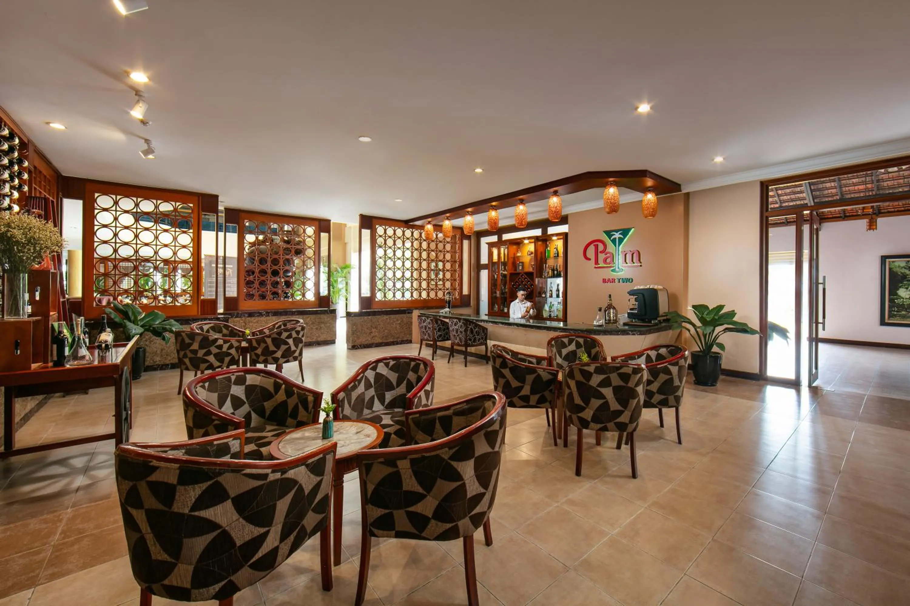 Restaurant/places to eat in Nam Cuong Hai Duong Hotel