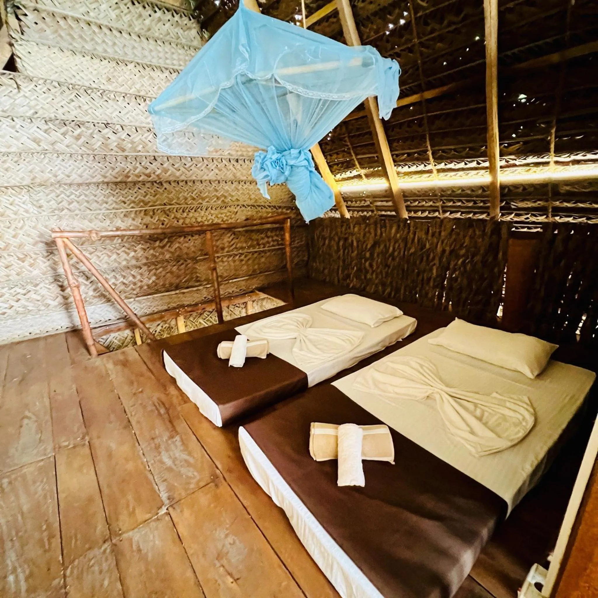 children in Wind Blend Kite Resort