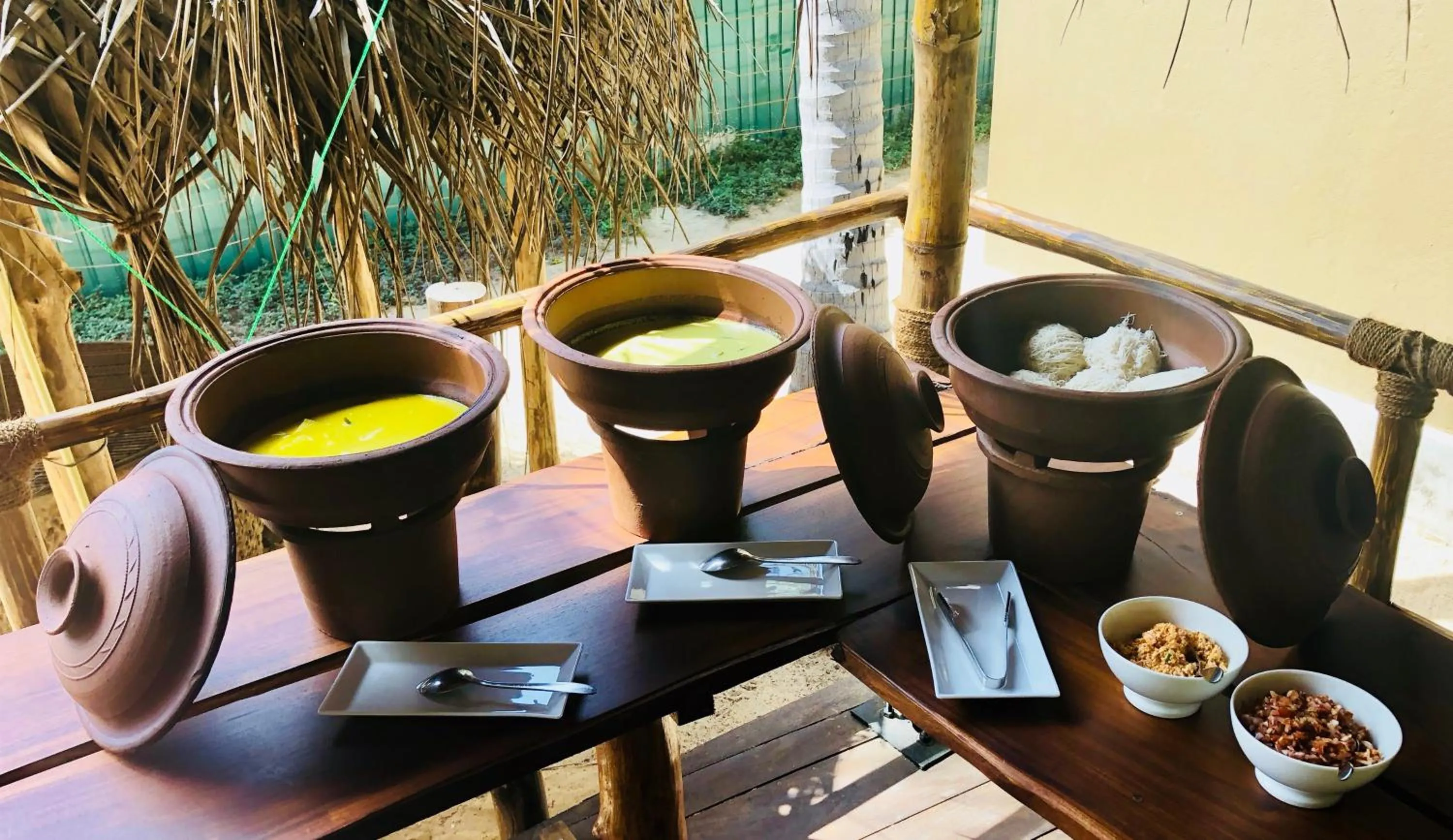 Restaurant/places to eat in Wind Blend Kite Resort