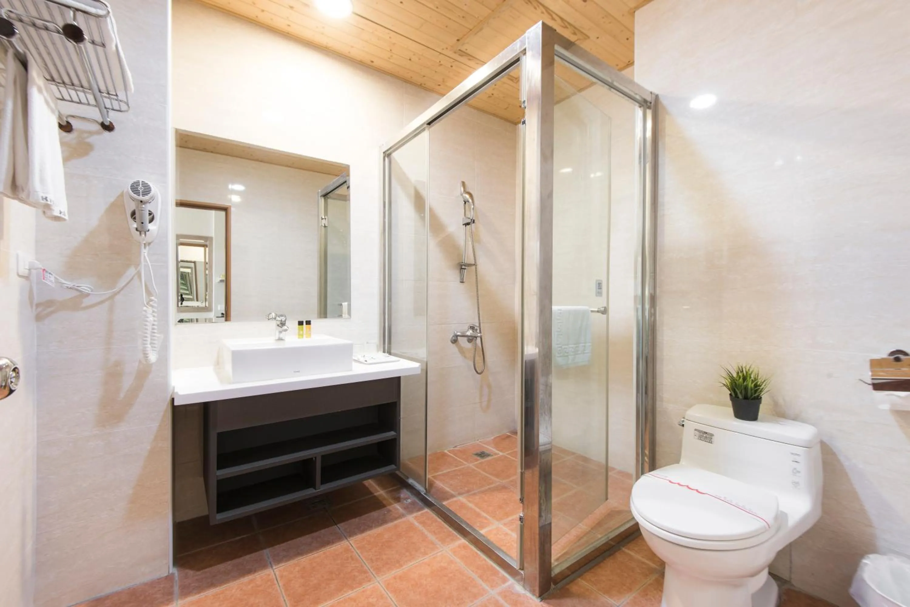 Bathroom in Kending Kaying Hotel