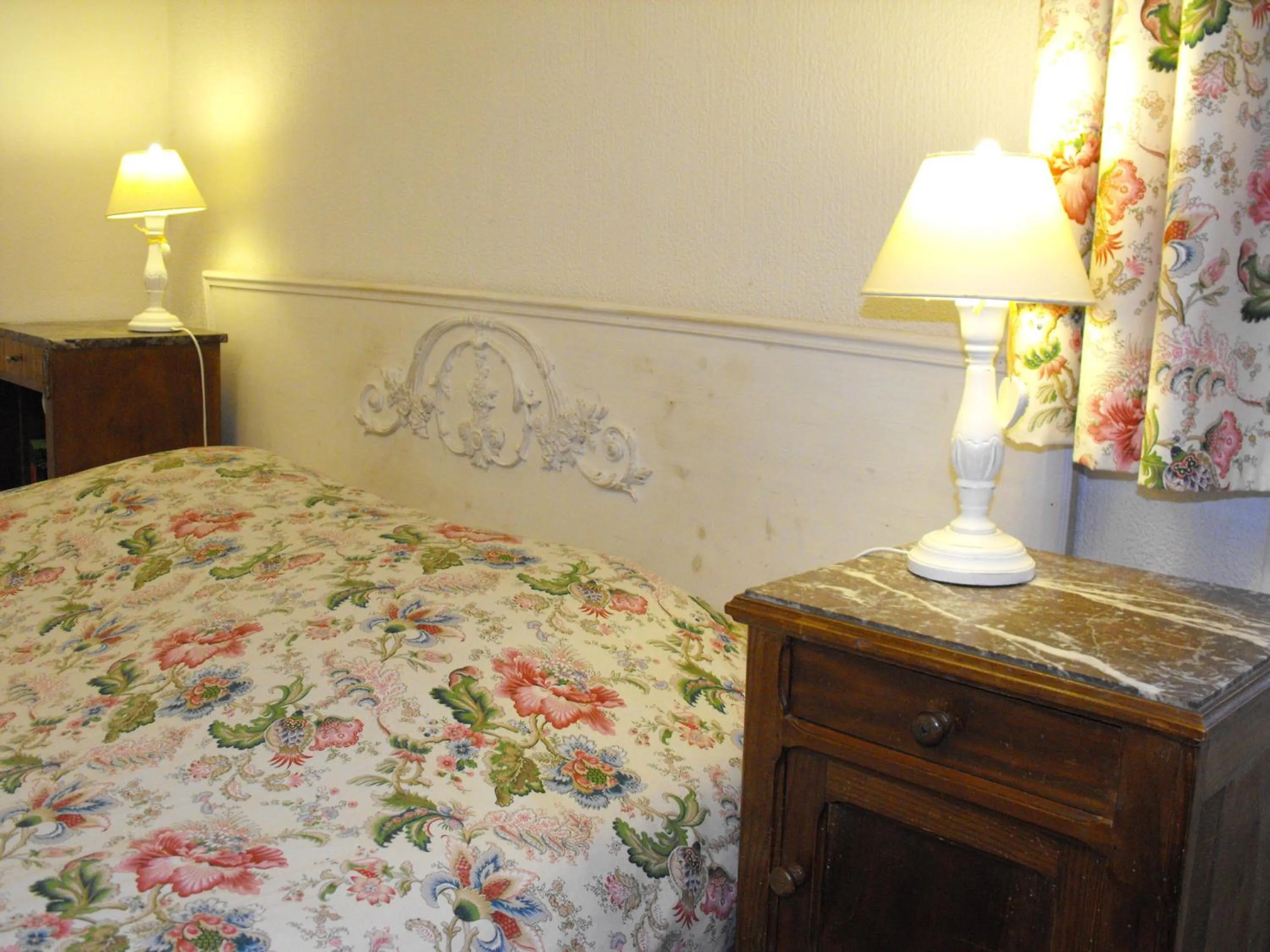 Bed in La Maison du Notaire Royal