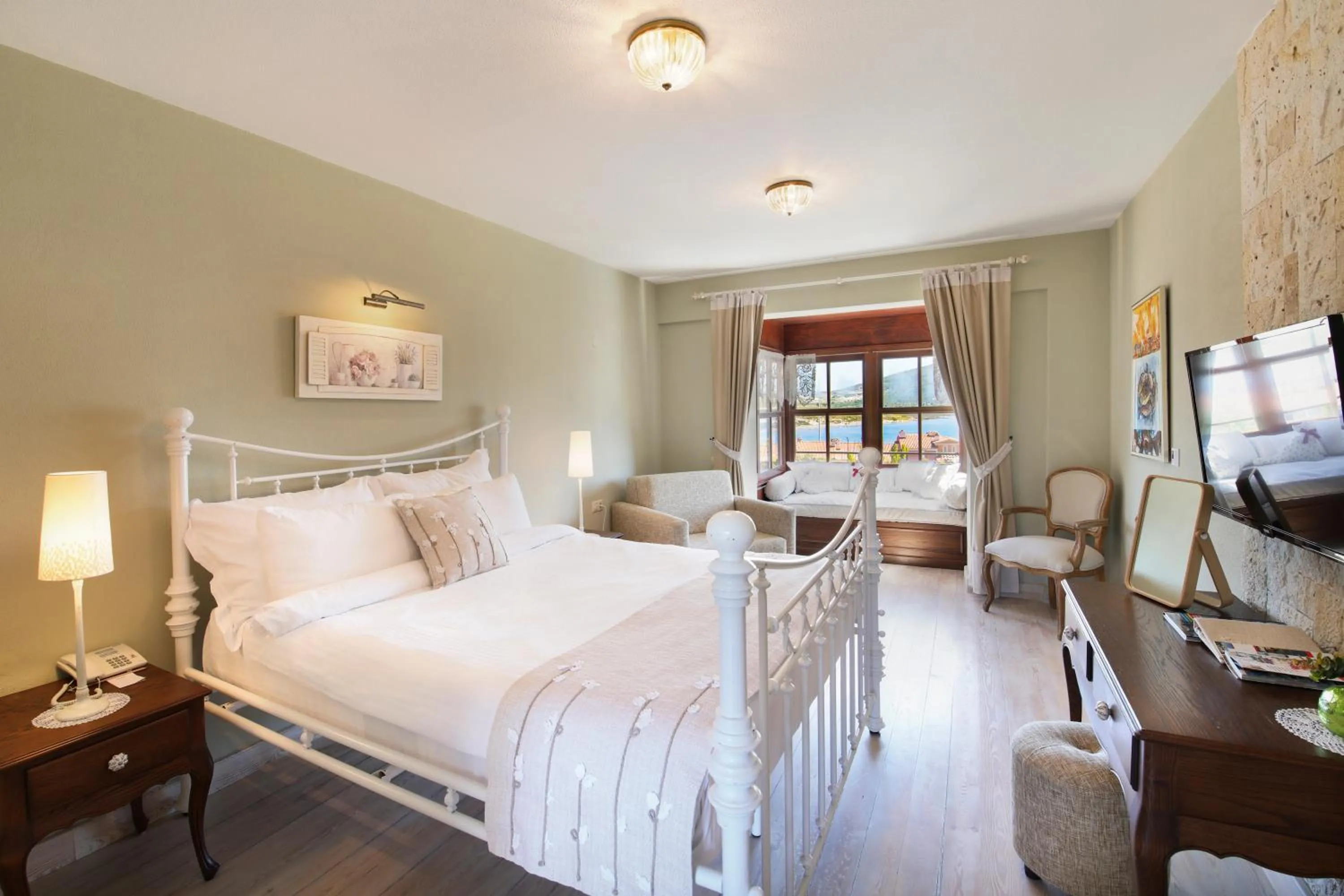 Photo of the whole room, Bed in Alacati Kapari Hotel - Special Category