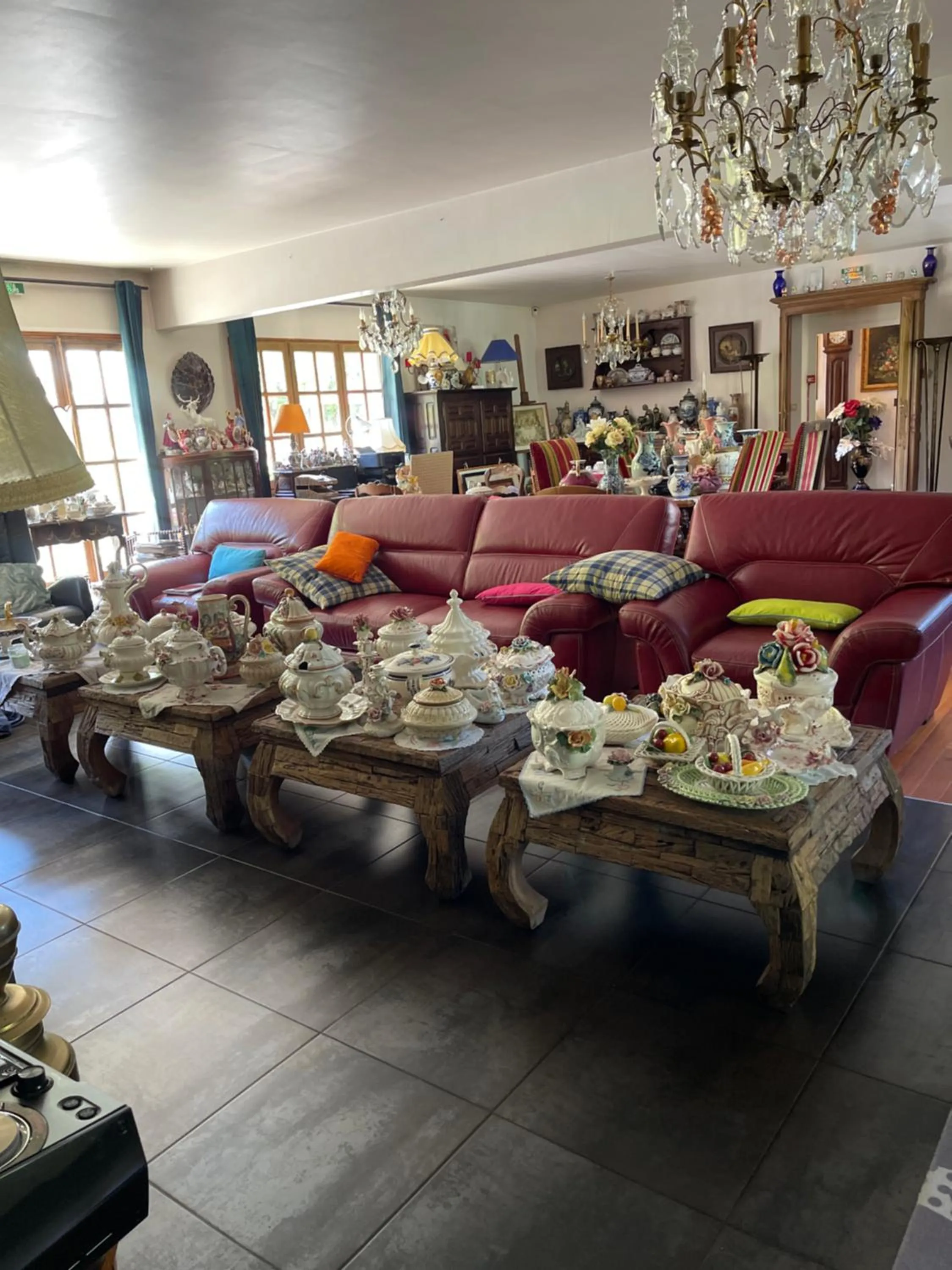 Seating area in Hotel bar b'rock