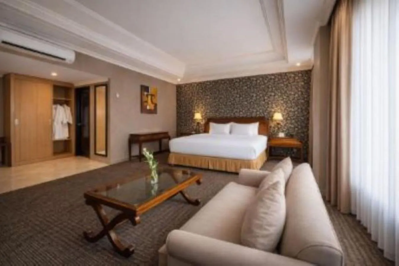 Guests, Bed in The Mirah Hotel Bogor