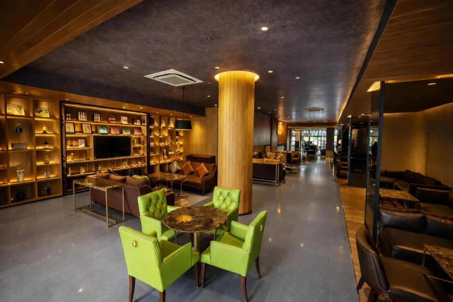 Restaurant/places to eat in The Mirah Hotel Bogor