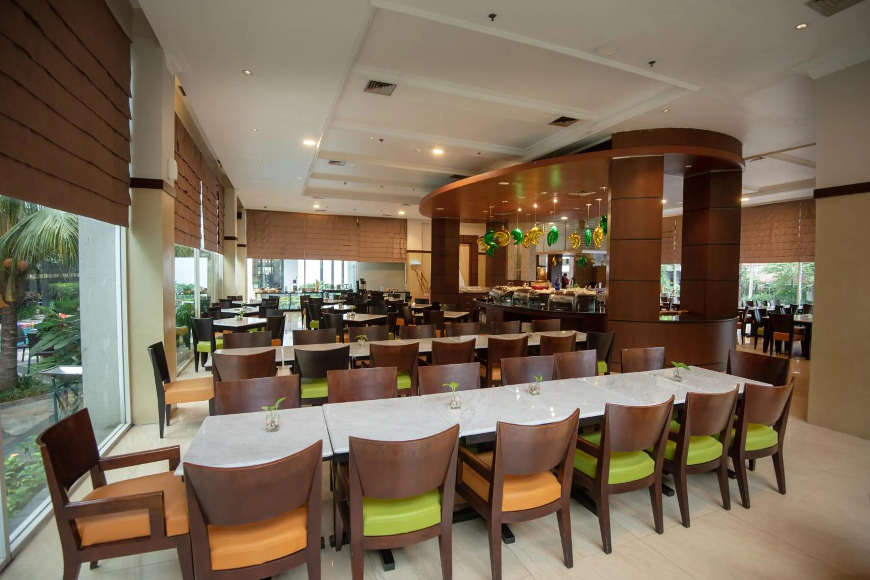 Restaurant/places to eat in The Mirah Hotel Bogor