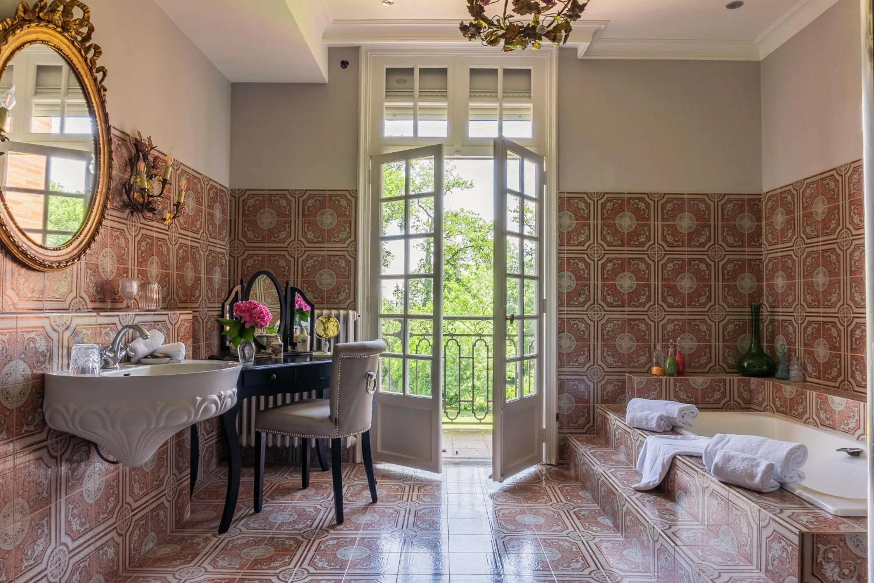 Shower in Castel Bois Marie, Maison d'hôtes