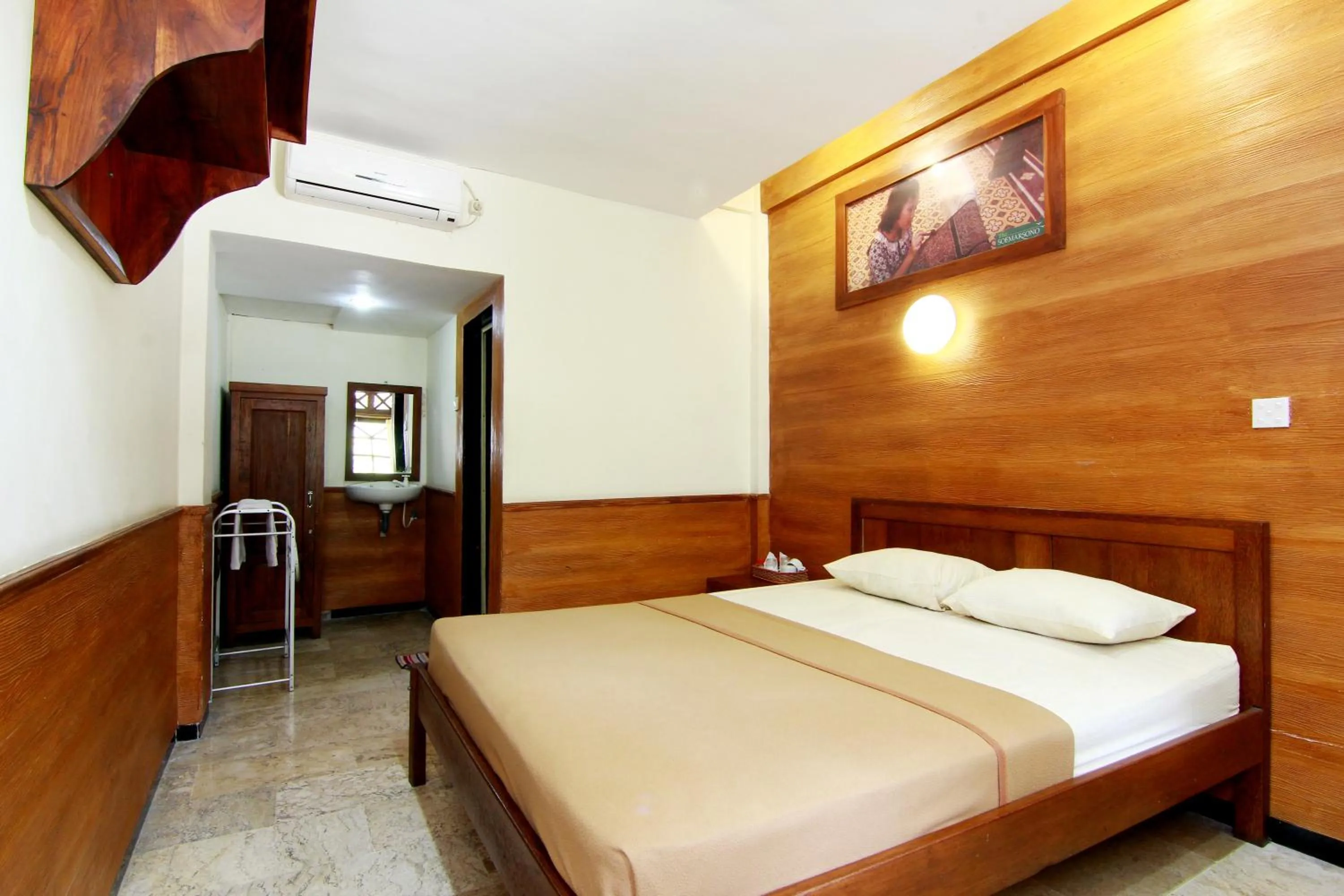 Standard Double or Twin Room in The Soemarsono Hotel