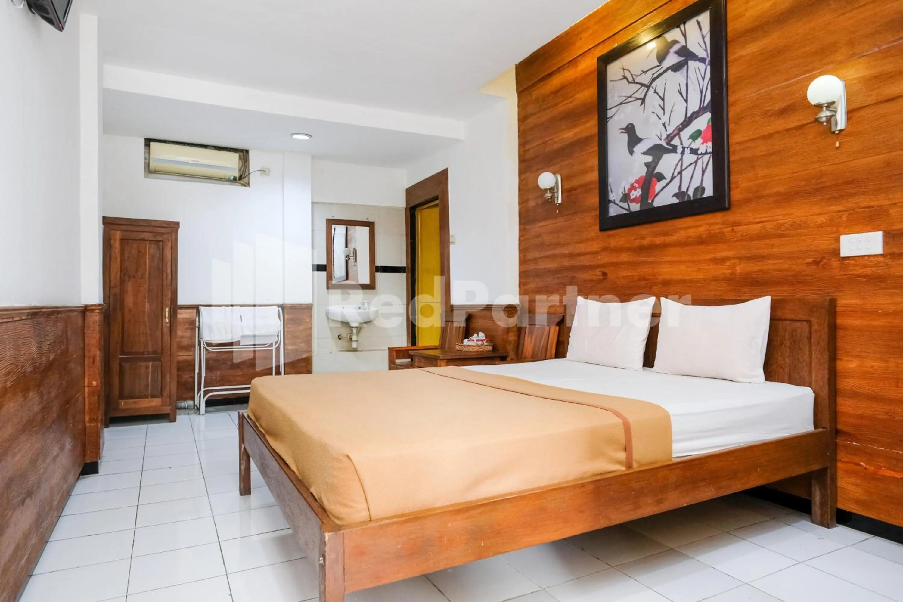 Bedroom, Bed in The Soemarsono Hotel near Ambarrukmo Plaza Mall RedPartner
