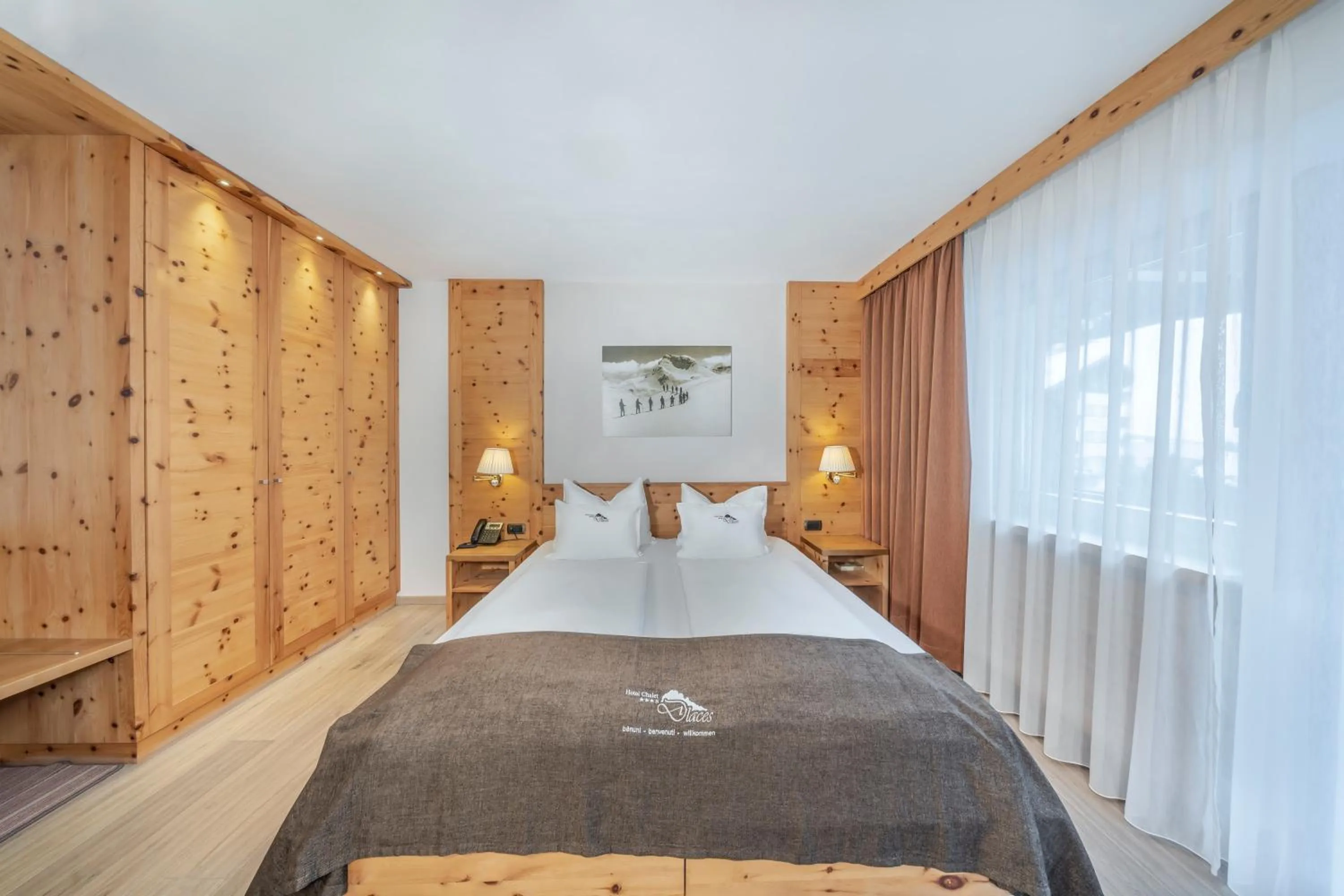 Bedroom, Bed in Hotel Chalet Dlaces