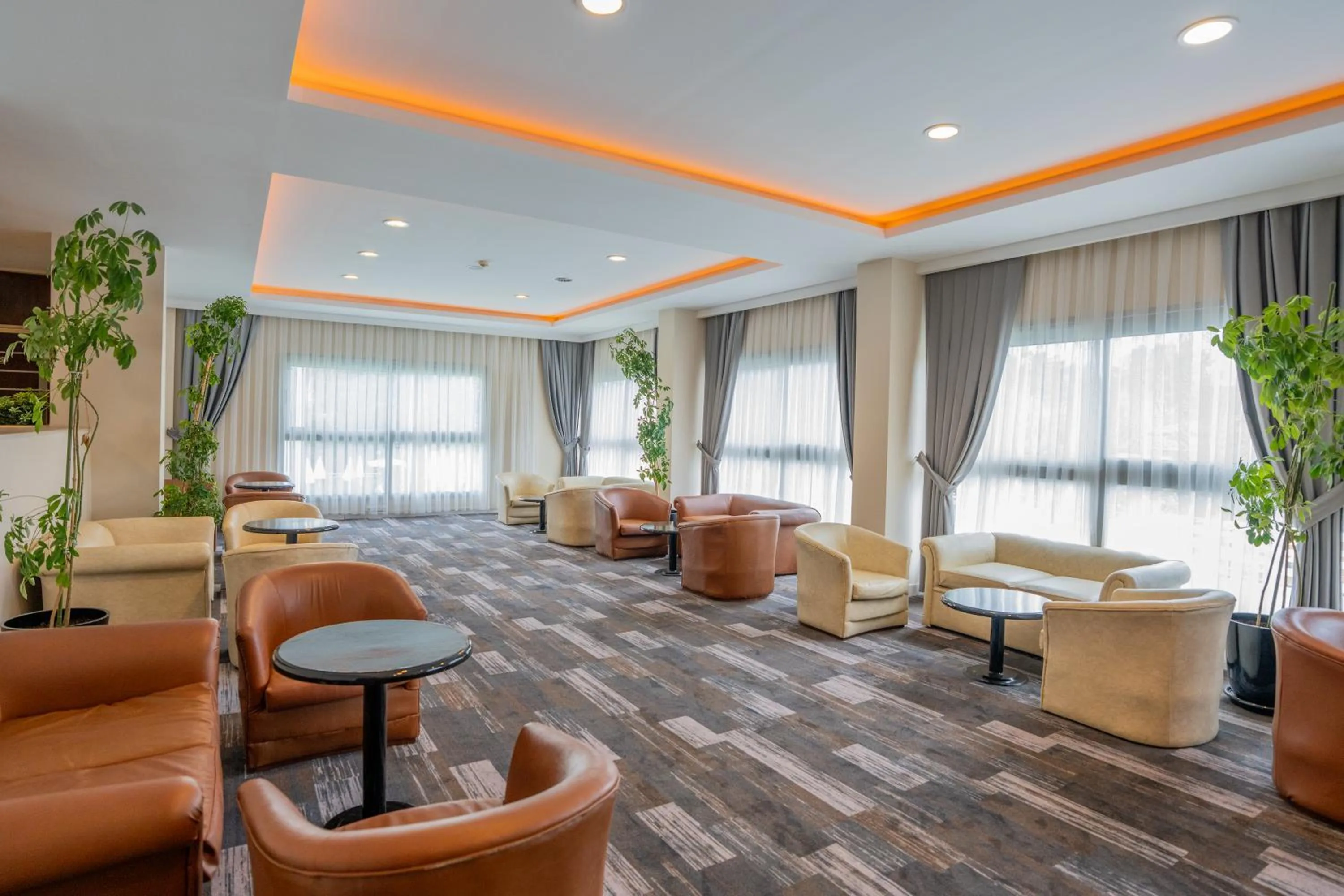 Marbel Hotel by PalmWings