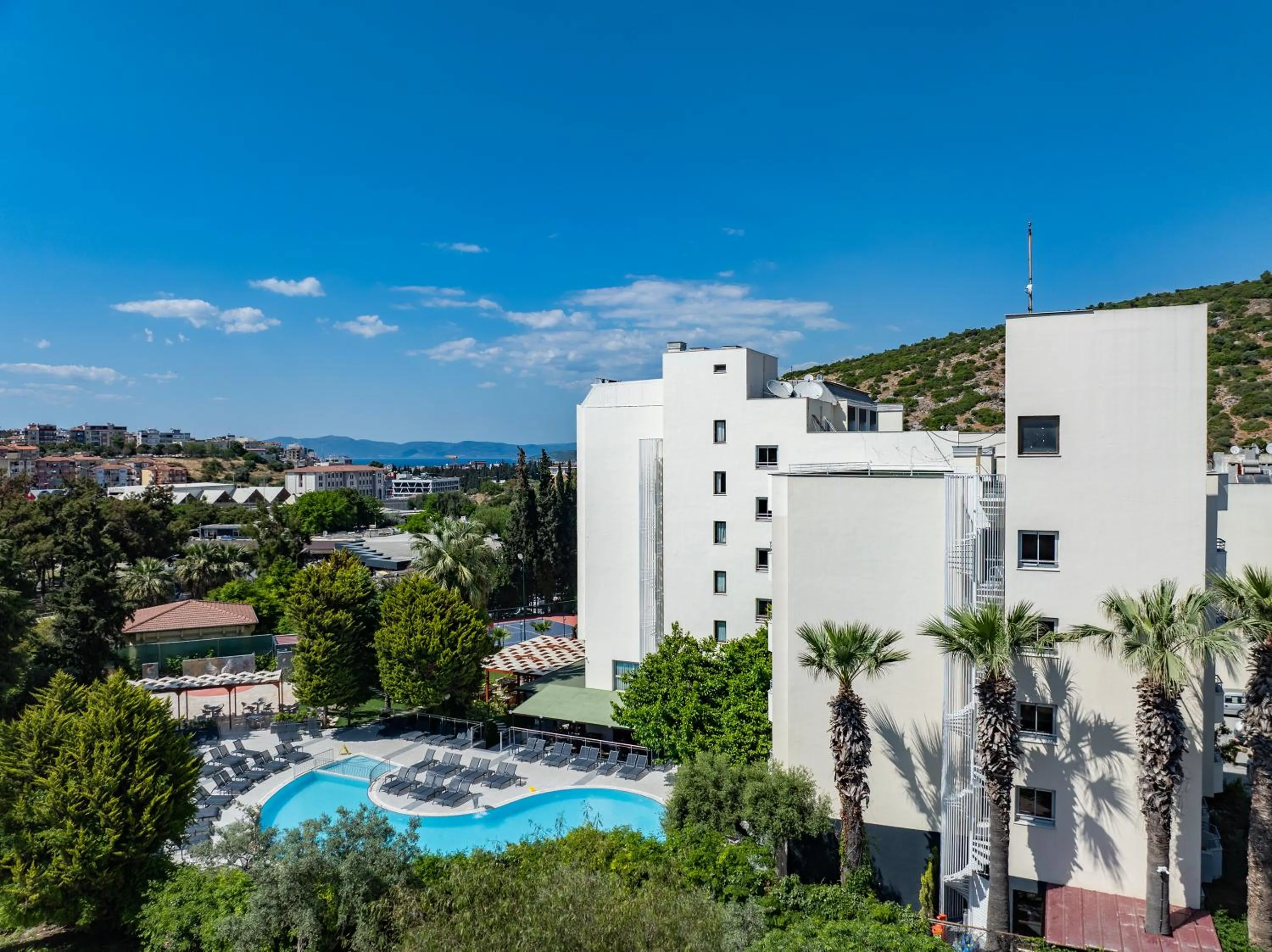 Marbel Hotel by PalmWings