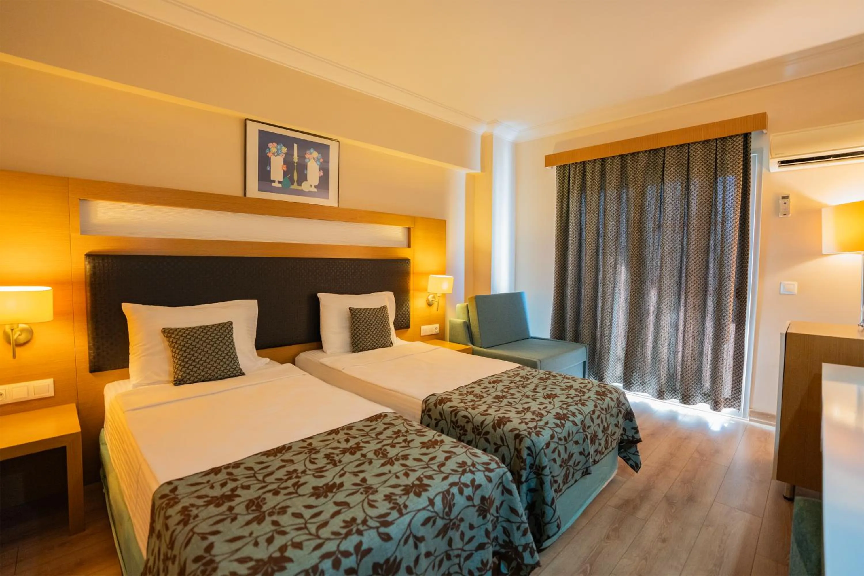 Bed in Marbel Hotel by PalmWings