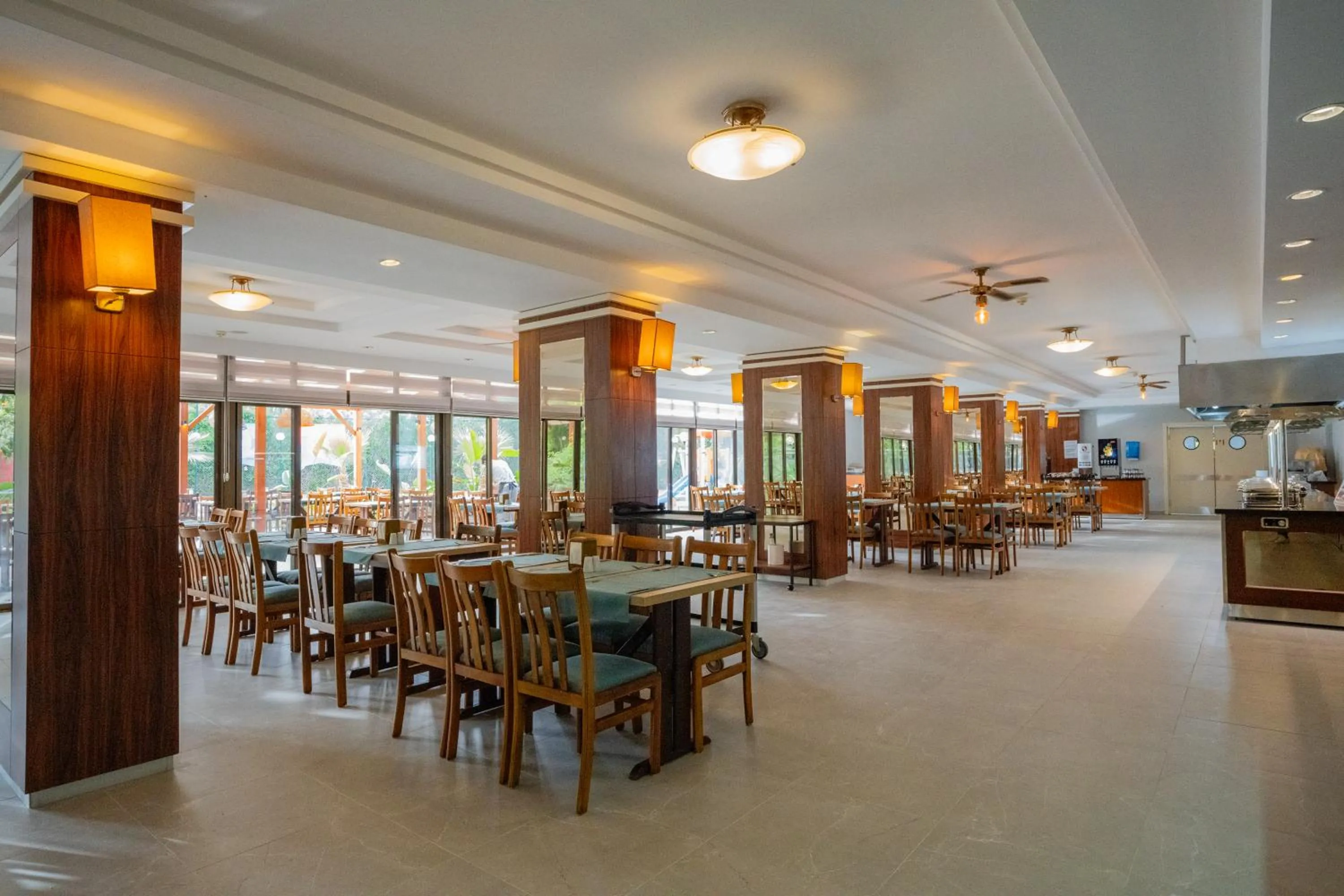 Marbel Hotel by PalmWings