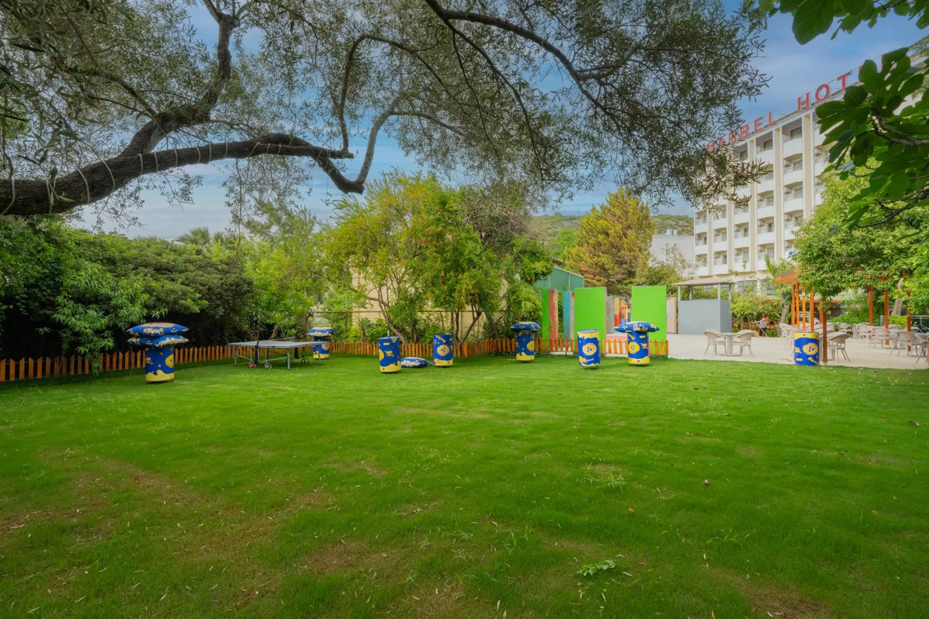 Marbel Hotel by PalmWings