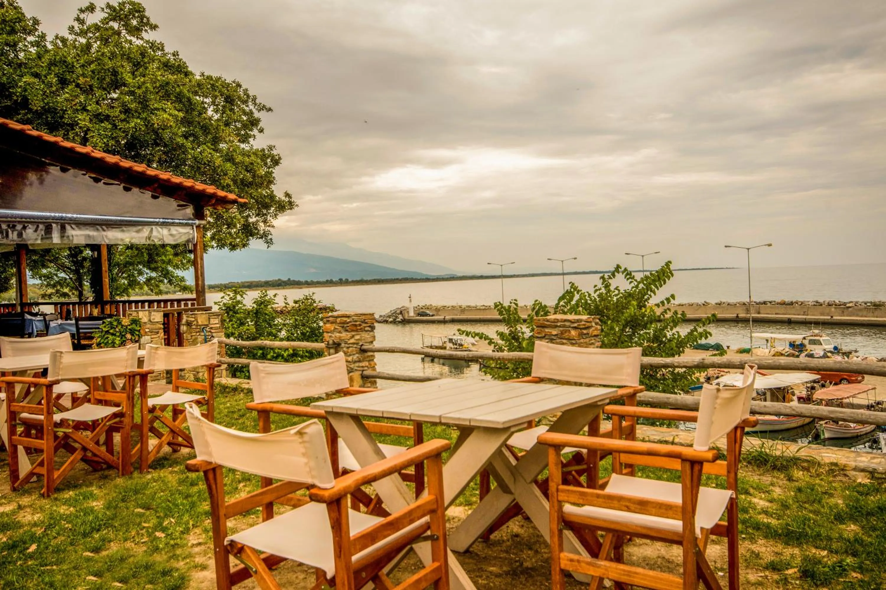 Restaurant/places to eat in Hotel Vlassis