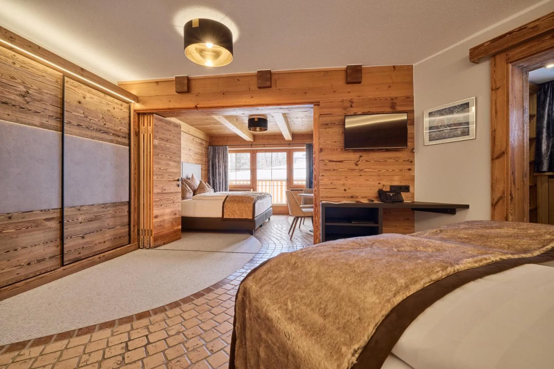 Photo of the whole room, Bed in Hotel & Chalet Montana