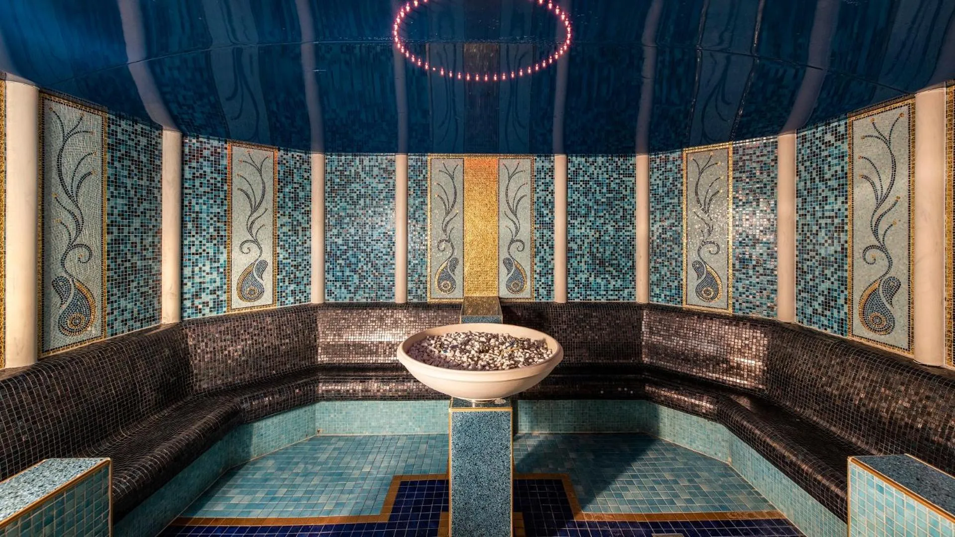 Spa and wellness centre/facilities in Hotel & Chalet Montana