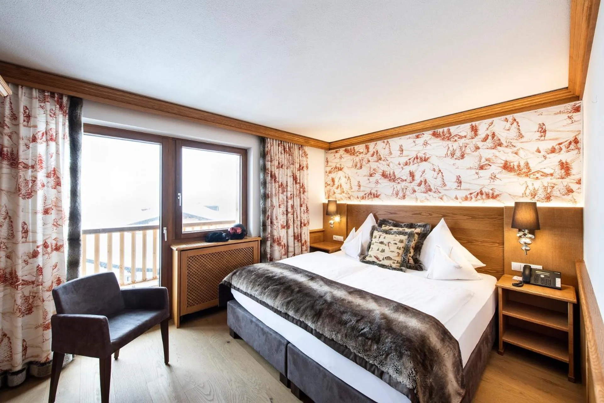 Photo of the whole room, Bed in Hotel & Chalet Montana