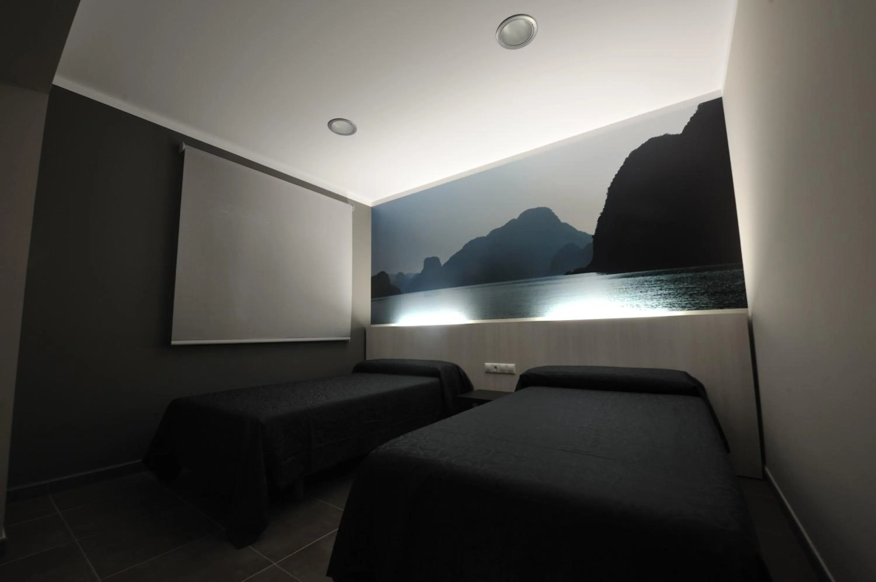 Decorative detail, Bed in Aparthotel Meseguer