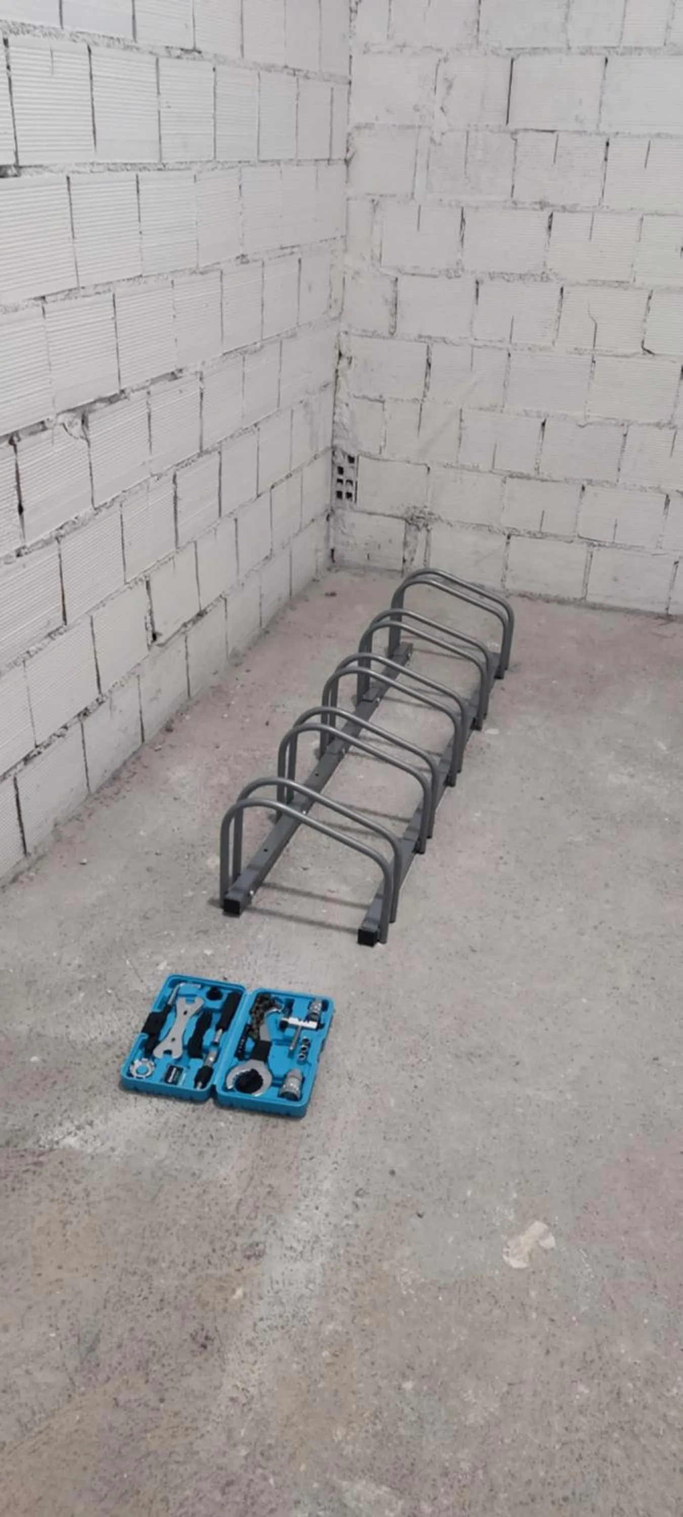 Parking in Aparthotel Meseguer