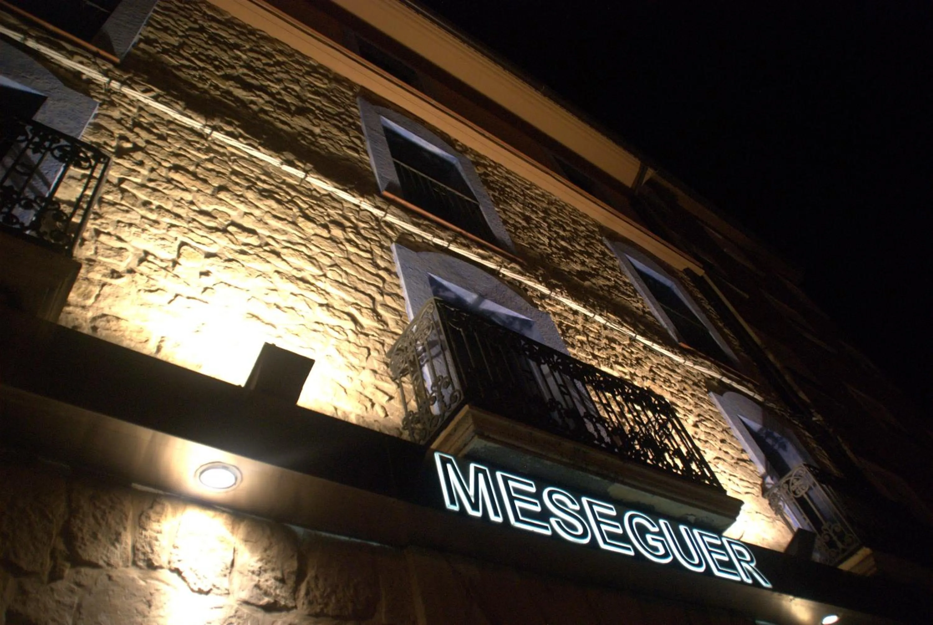 Facade/entrance in Aparthotel Meseguer