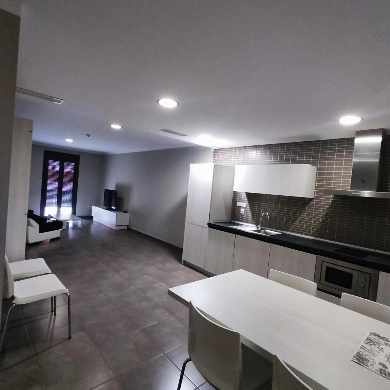 Kitchen or kitchenette in Aparthotel Meseguer