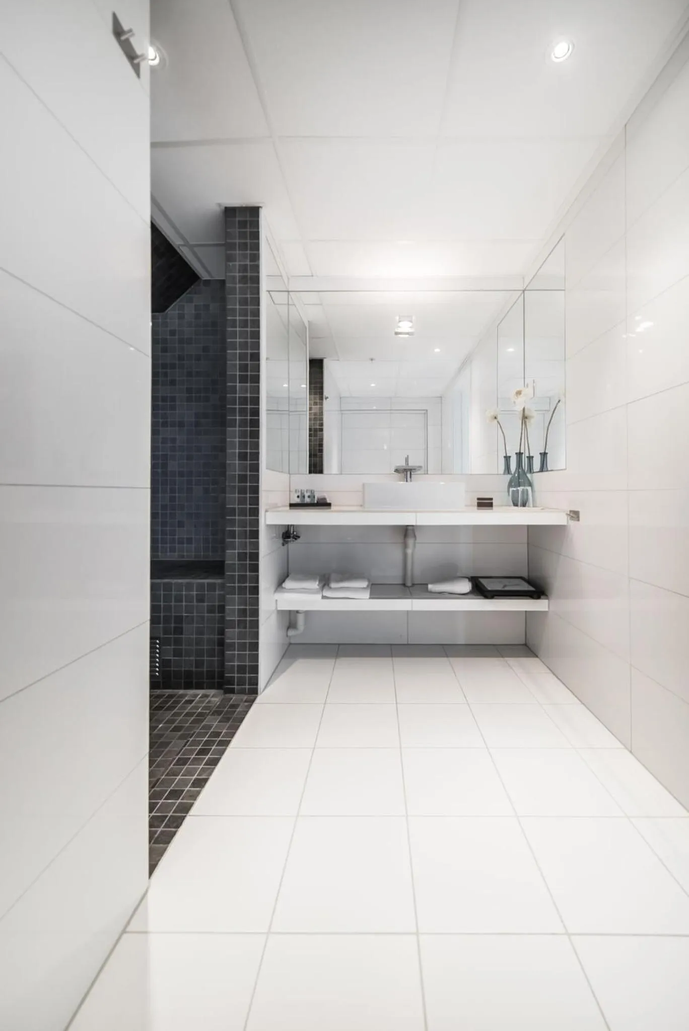 Shower in Malangen Resort