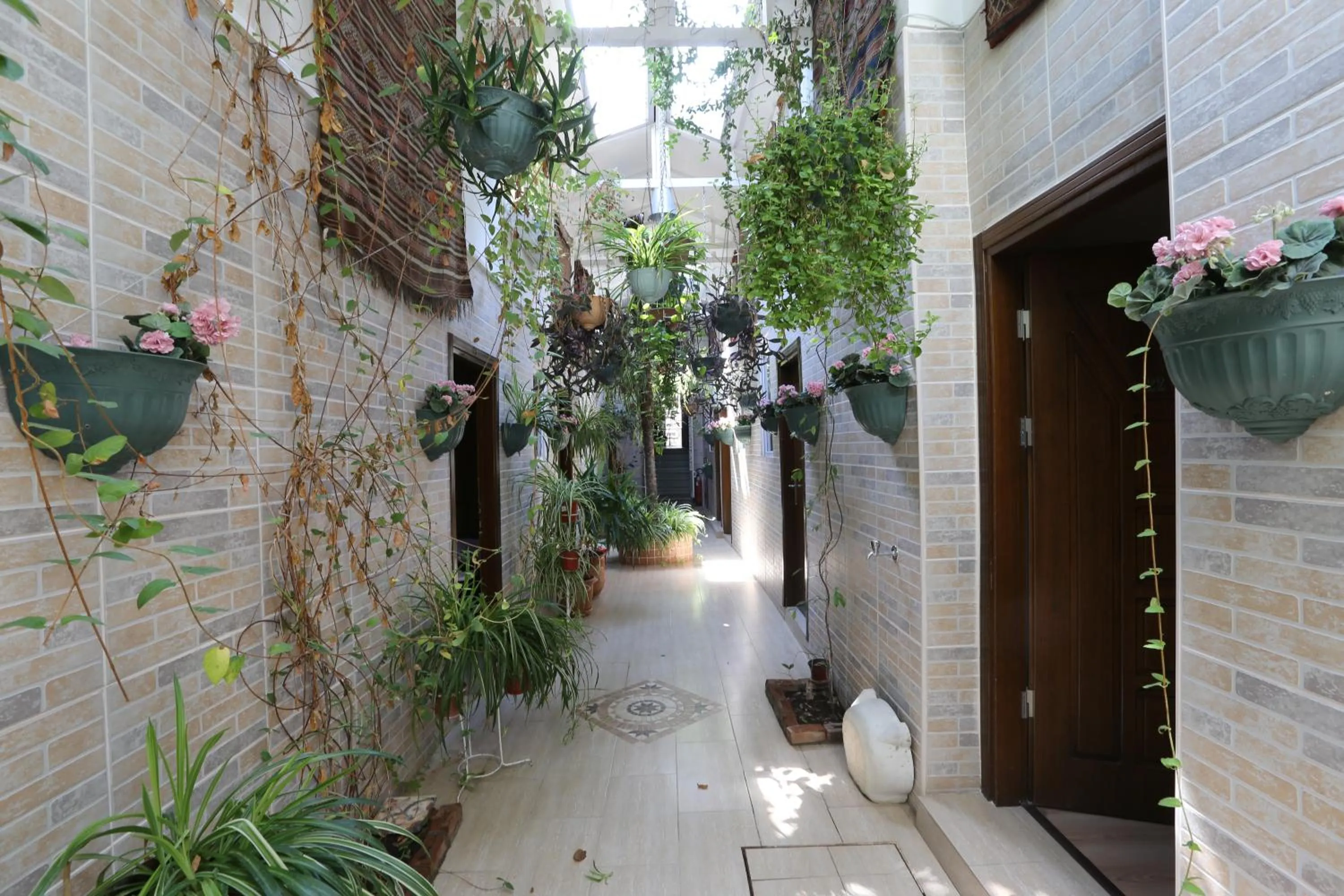 Garden in Yeşilköy Airport Hotel