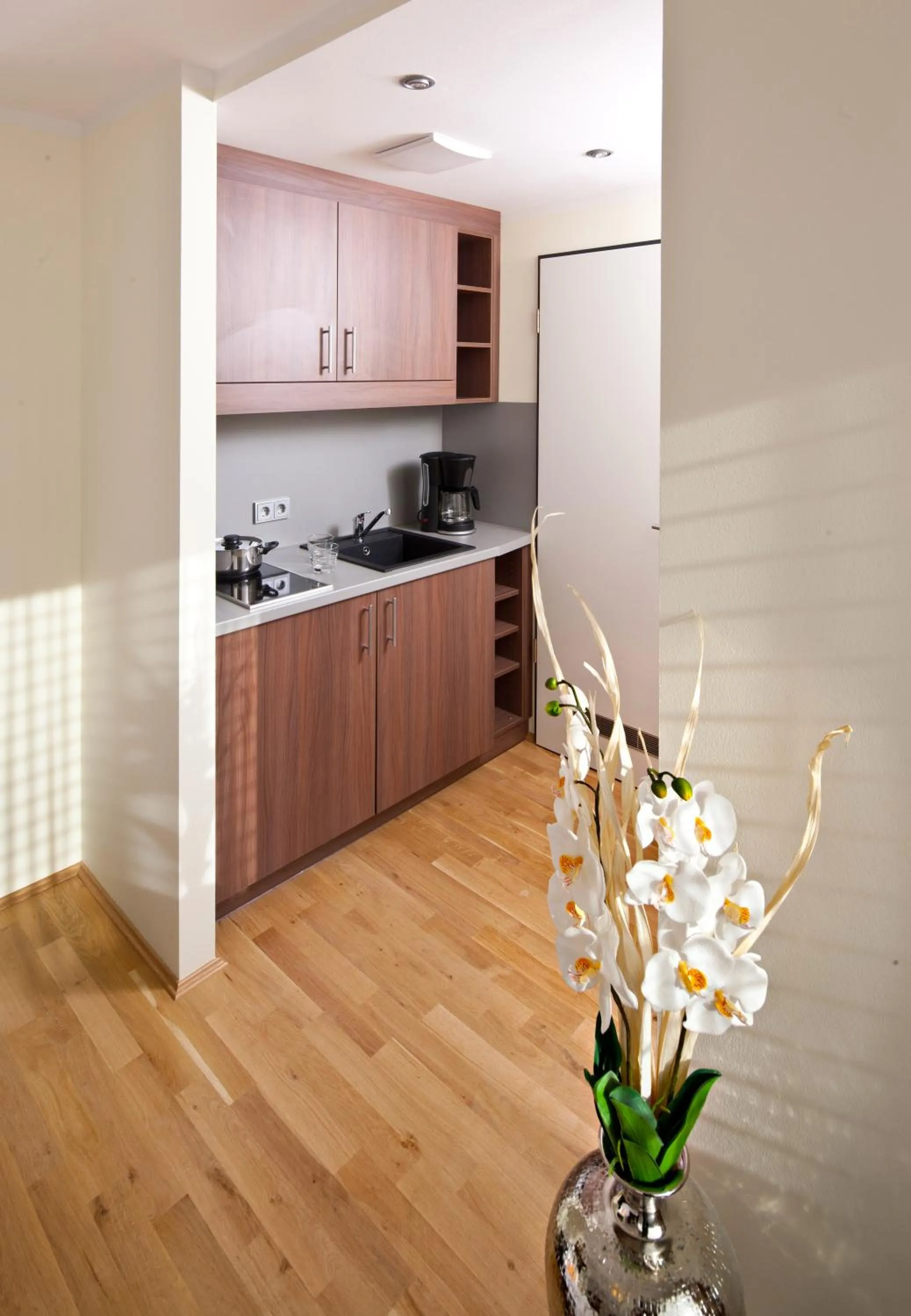 Kitchen or kitchenette in GuestHouse Mannheim