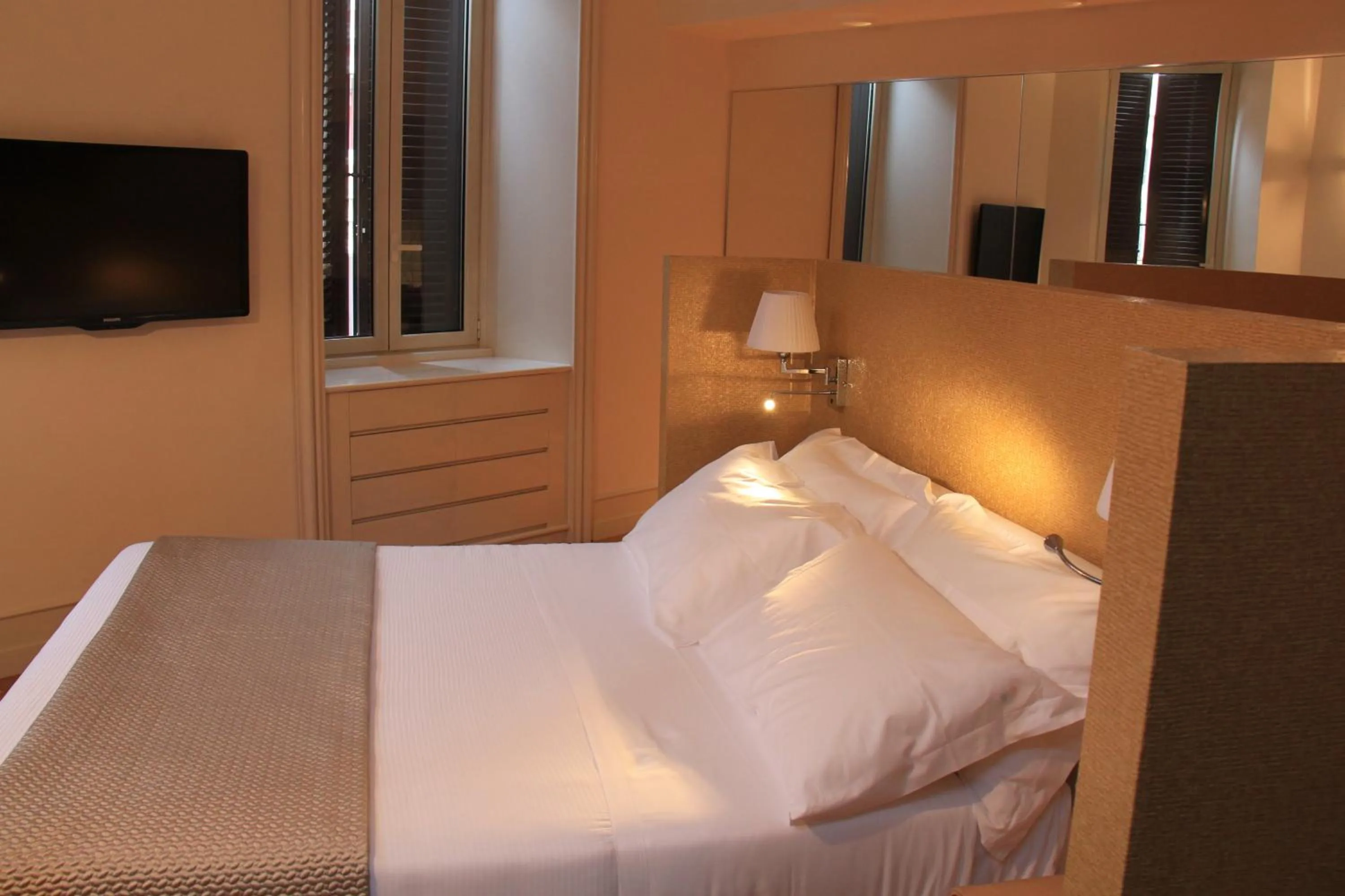 Bedroom, Bed in Sweet Vatican