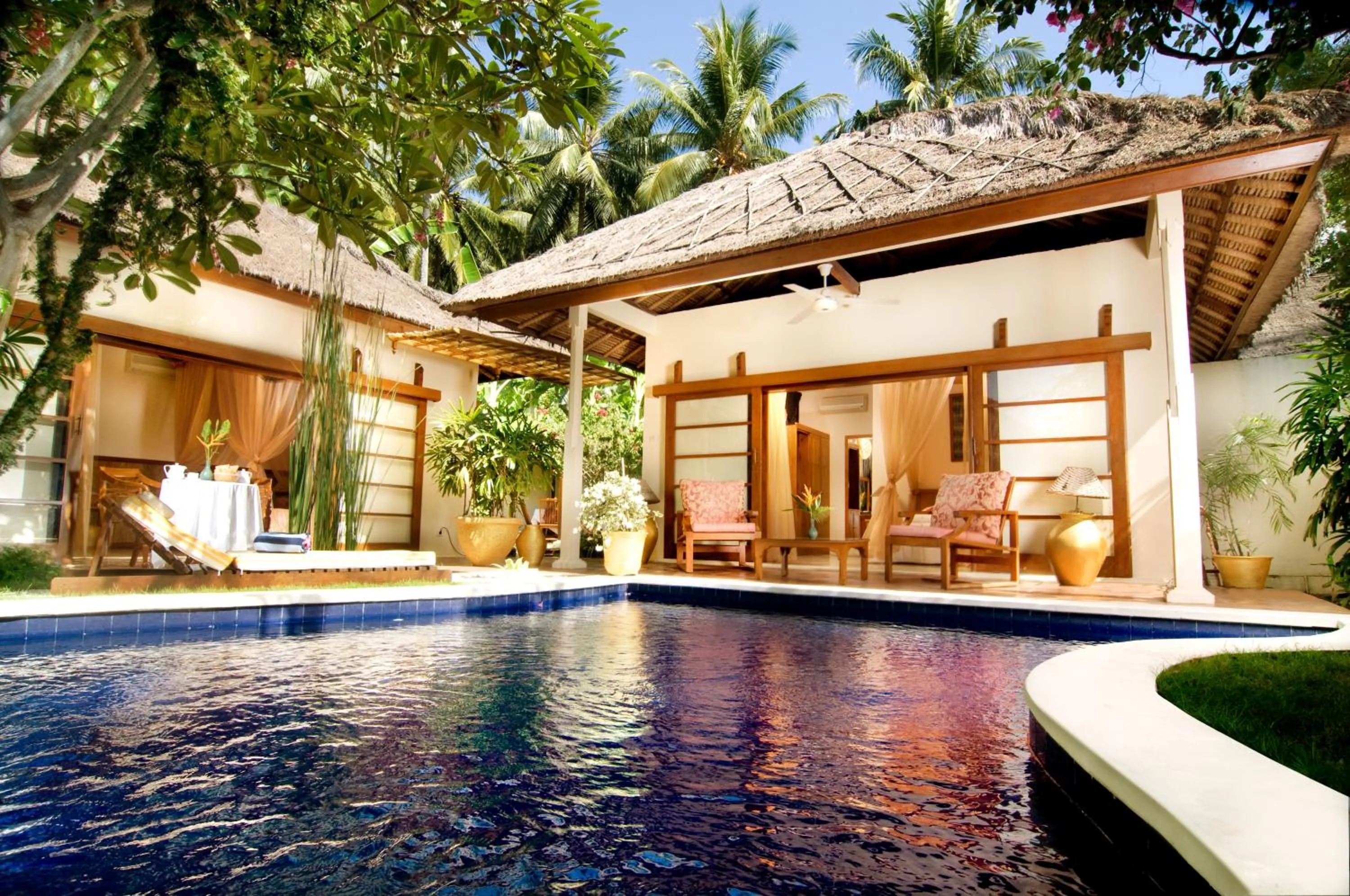 Facade/entrance in The Water Garden Hotel