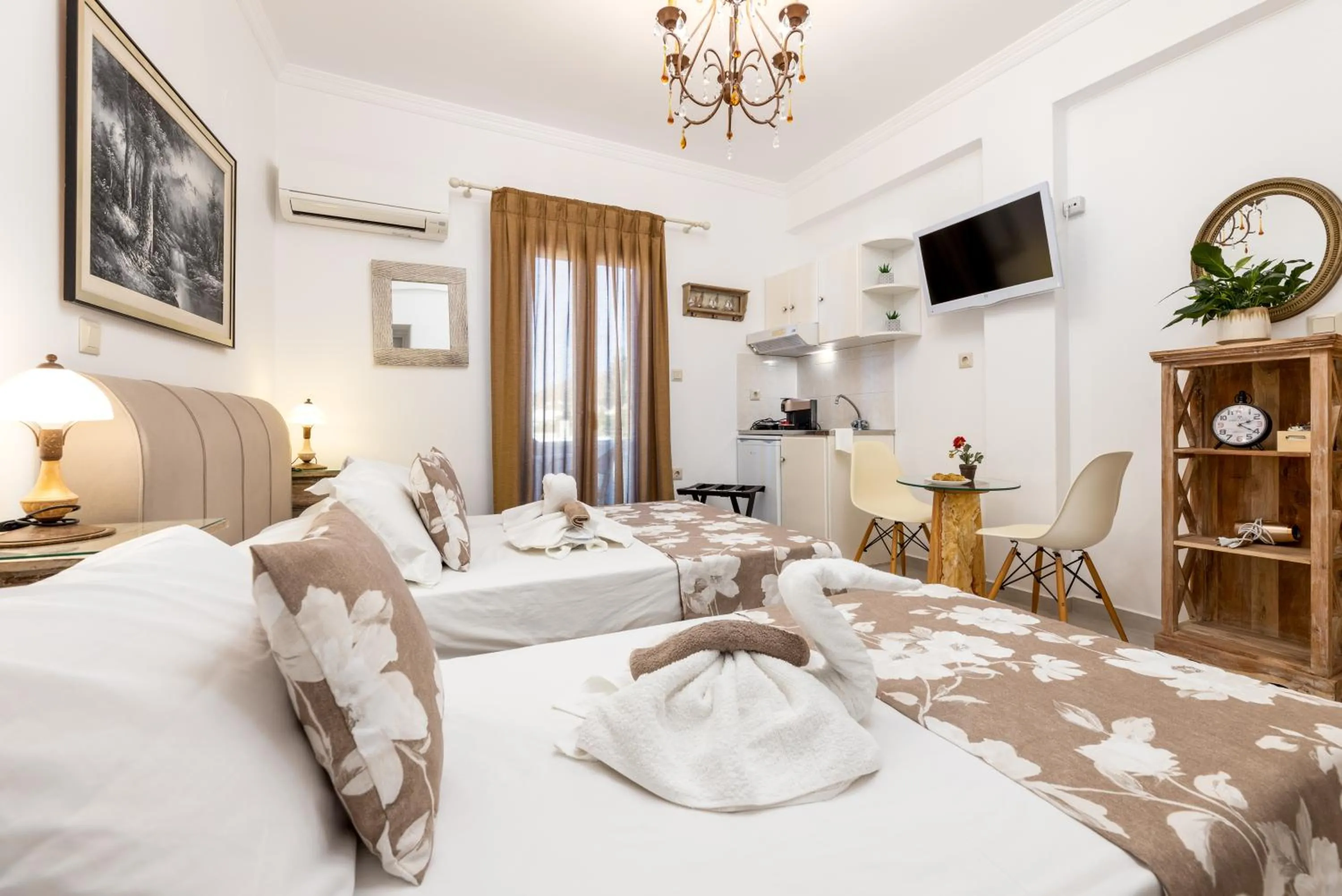 Bedroom, Bed in Panos Luxury Studios