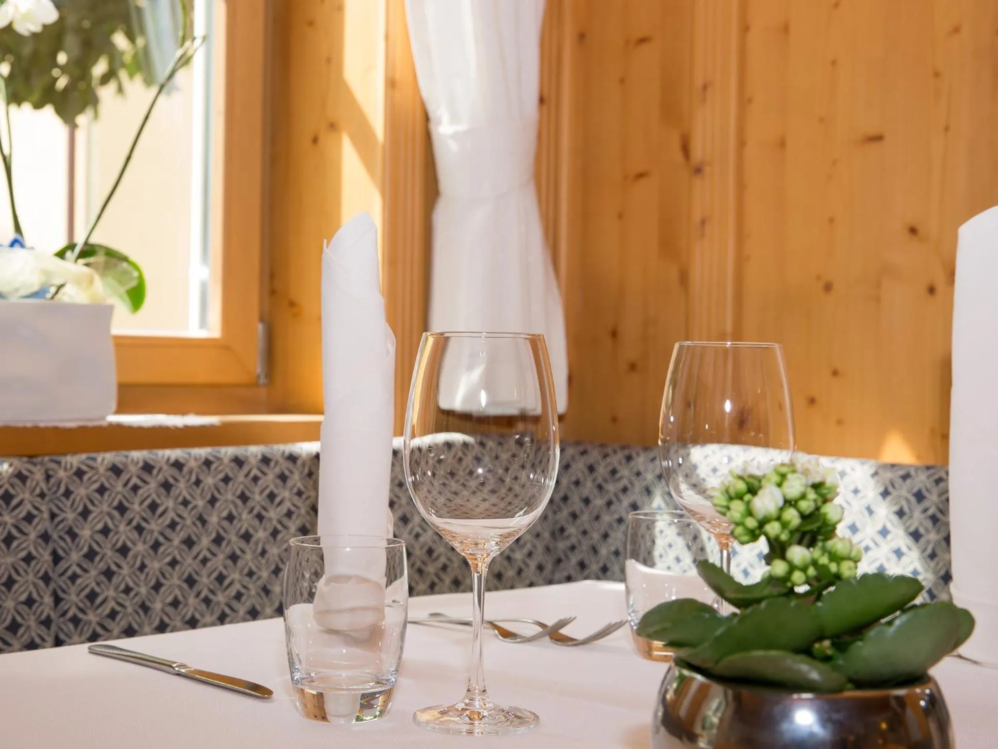 Restaurant/places to eat in Hotel Blitzburg