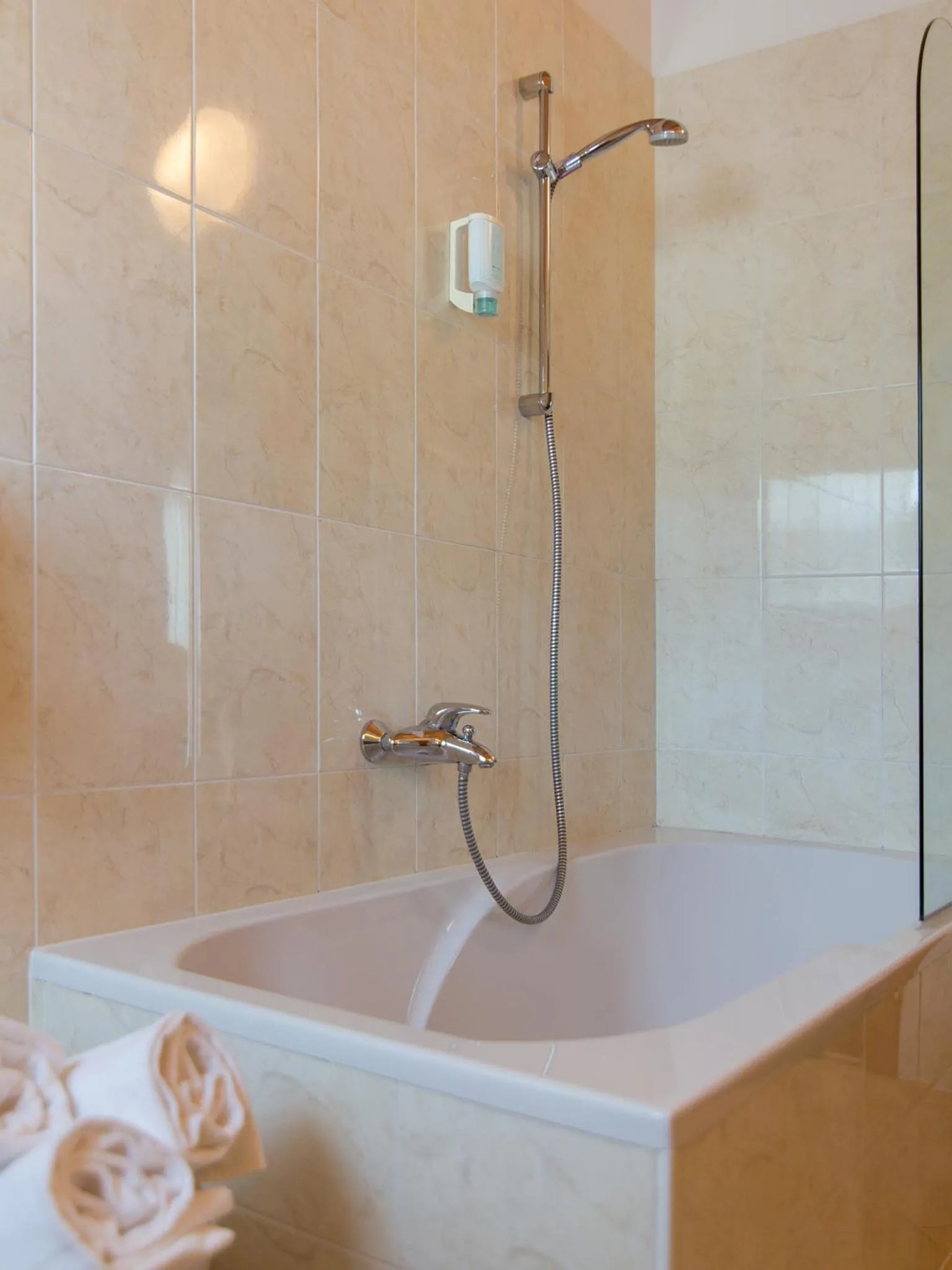 Photo of the whole room in Hotel Blitzburg