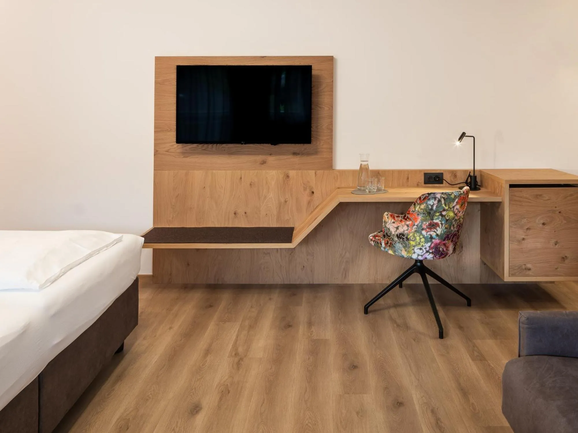 TV and multimedia, Bed in Hotel Blitzburg