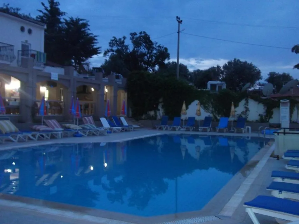 Swimming pool in Ant Apart Hotel