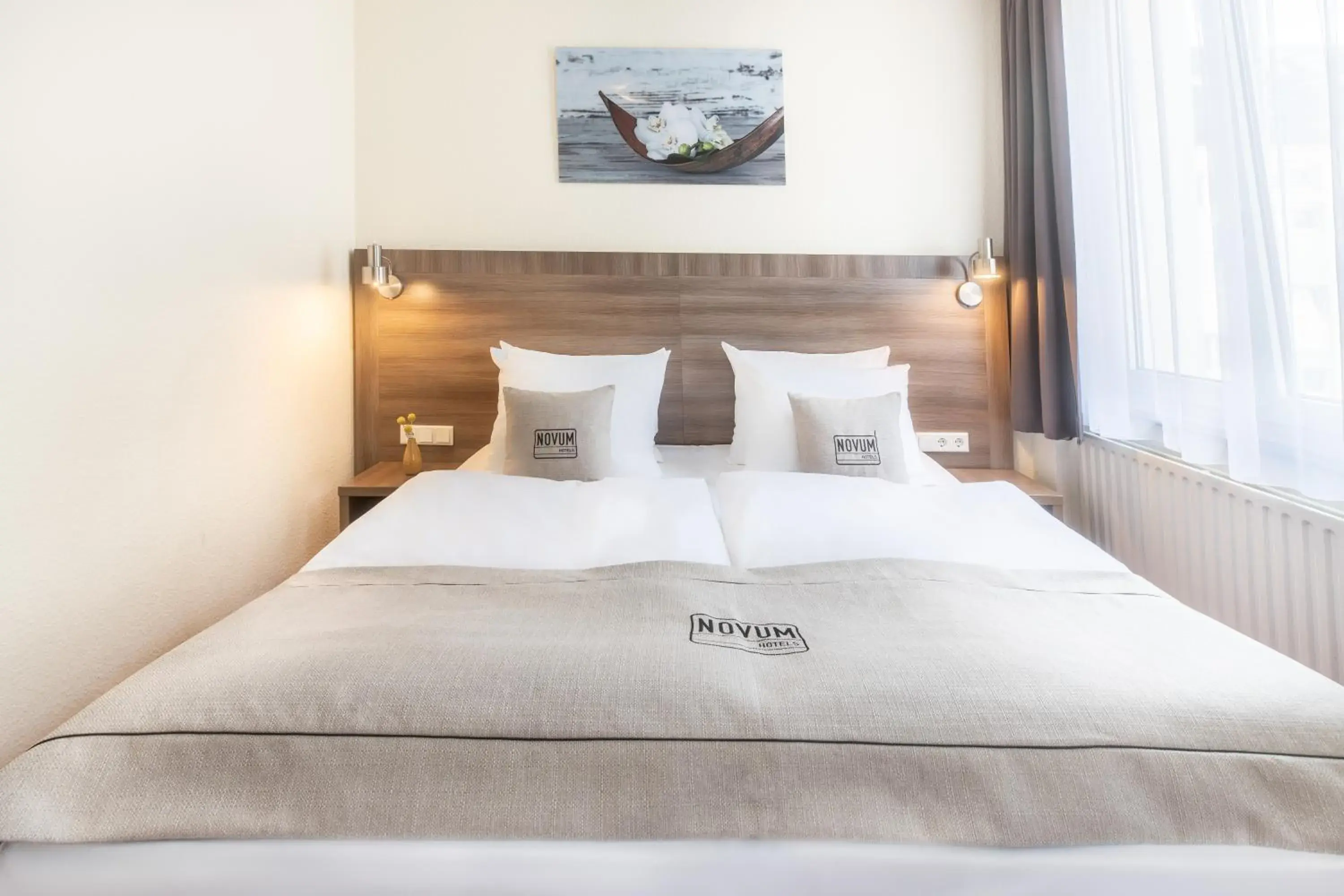 Standard Double Room in Novum Hotel Leonet Köln Altstadt Standard Double Room in Novum Hotel Leonet Köln Altstadt