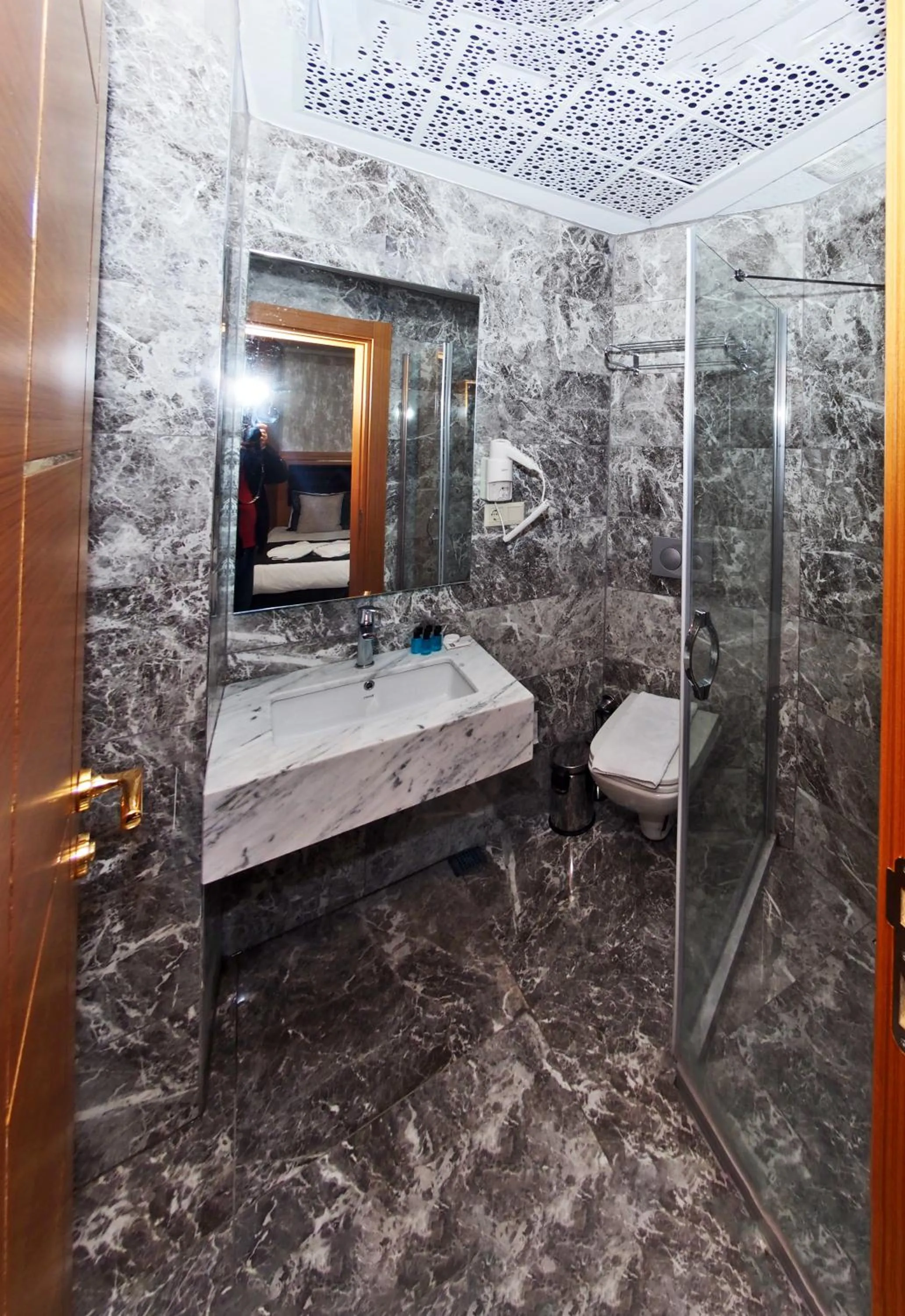 Bathroom in Grand Emir Hotel Old City